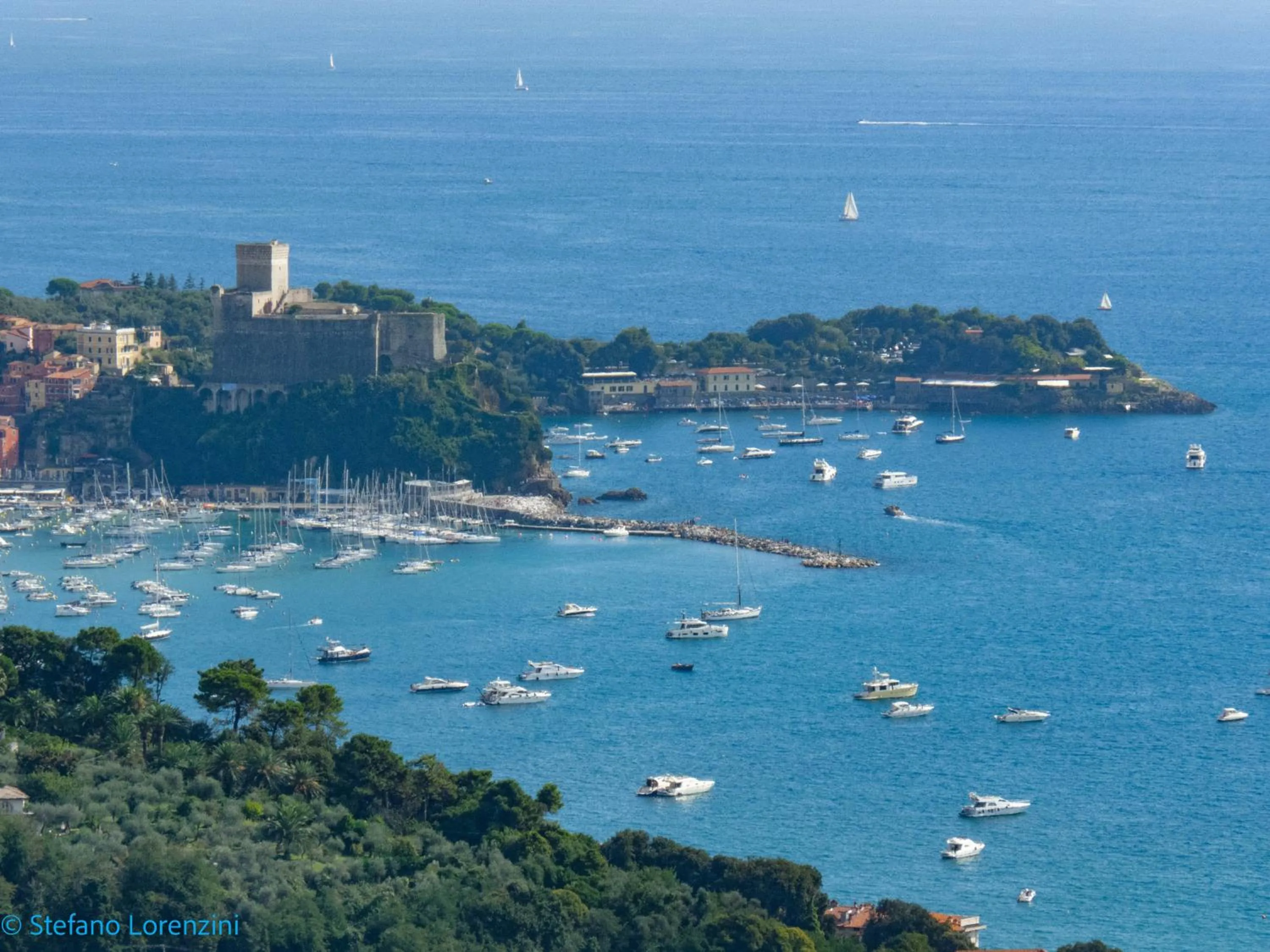 Nearby landmark in Albergo la Luna