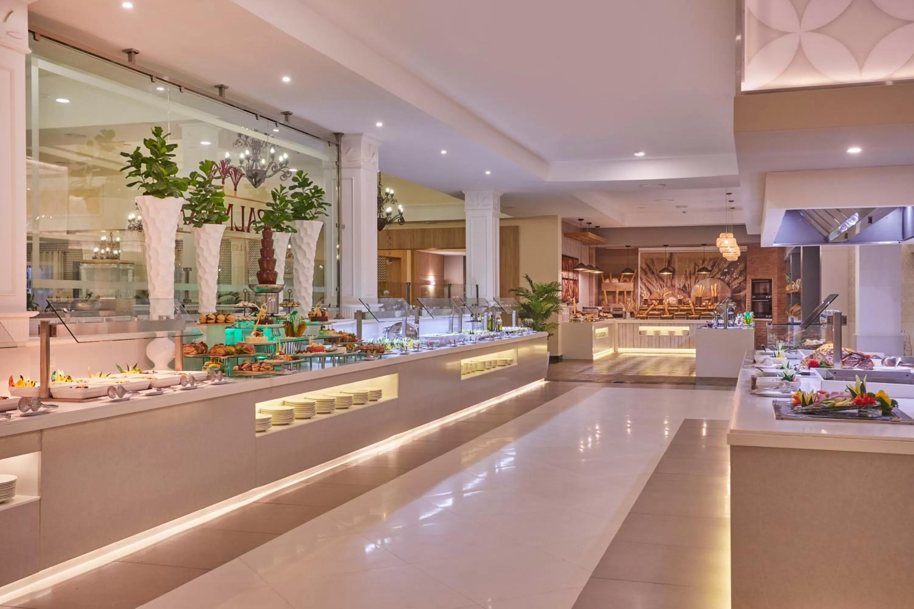 Restaurant/places to eat in Bahia Principe Luxury Ambar - Adults Only All Inclusive