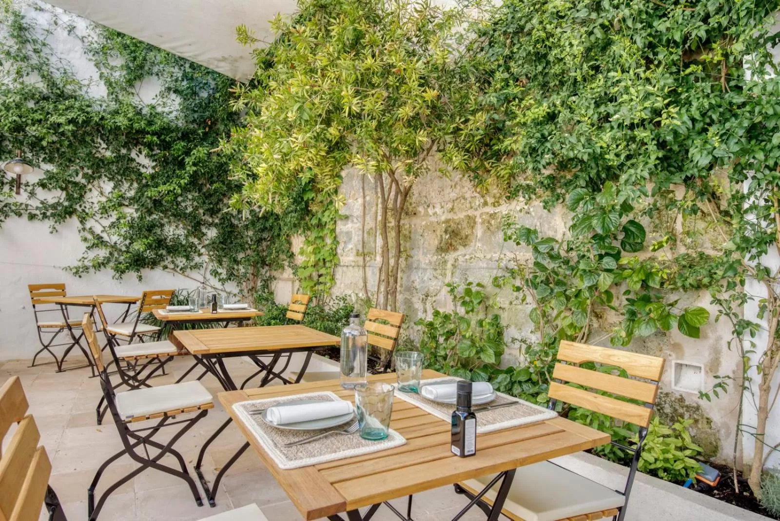 Dining area in Can Alberti 1740 Boutique Hotel