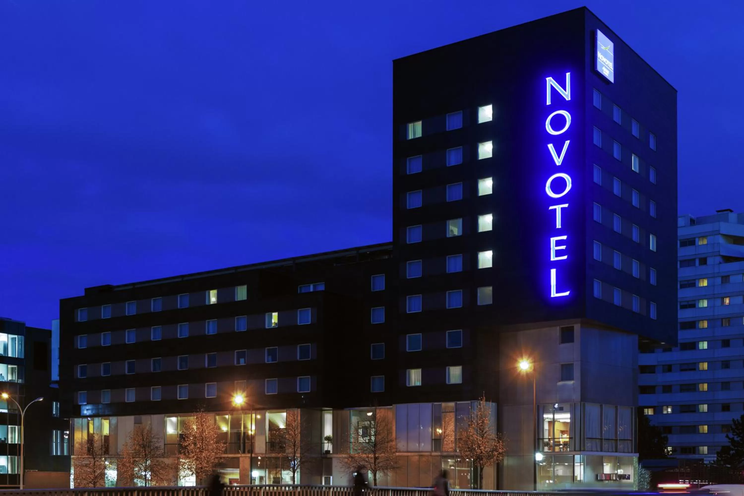 Facade/entrance in Novotel Paris 17