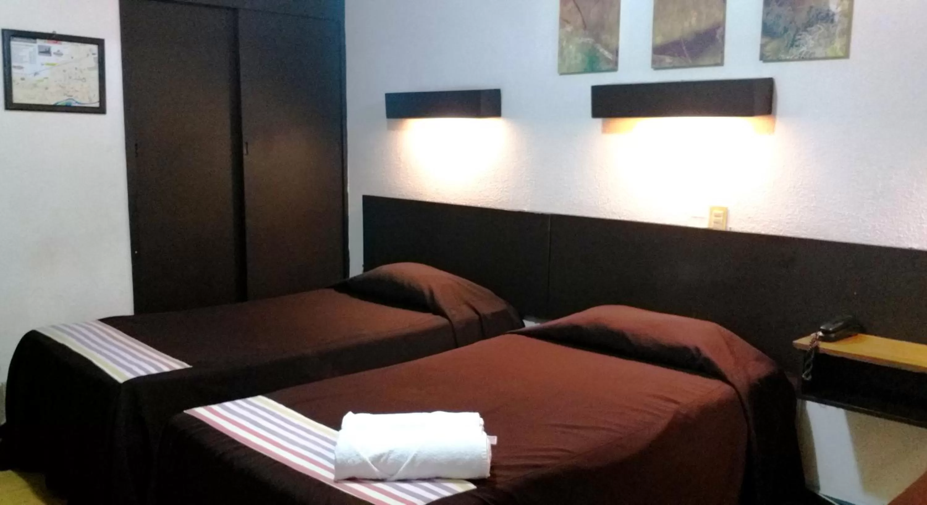 Bed in Hotel Trevi