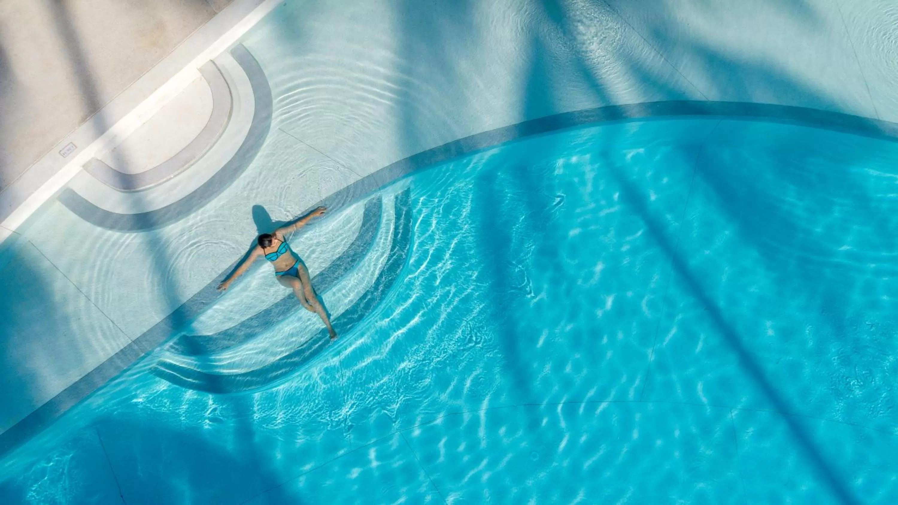 Swimming pool in Eden Beach Khao Lak Resort & Spa