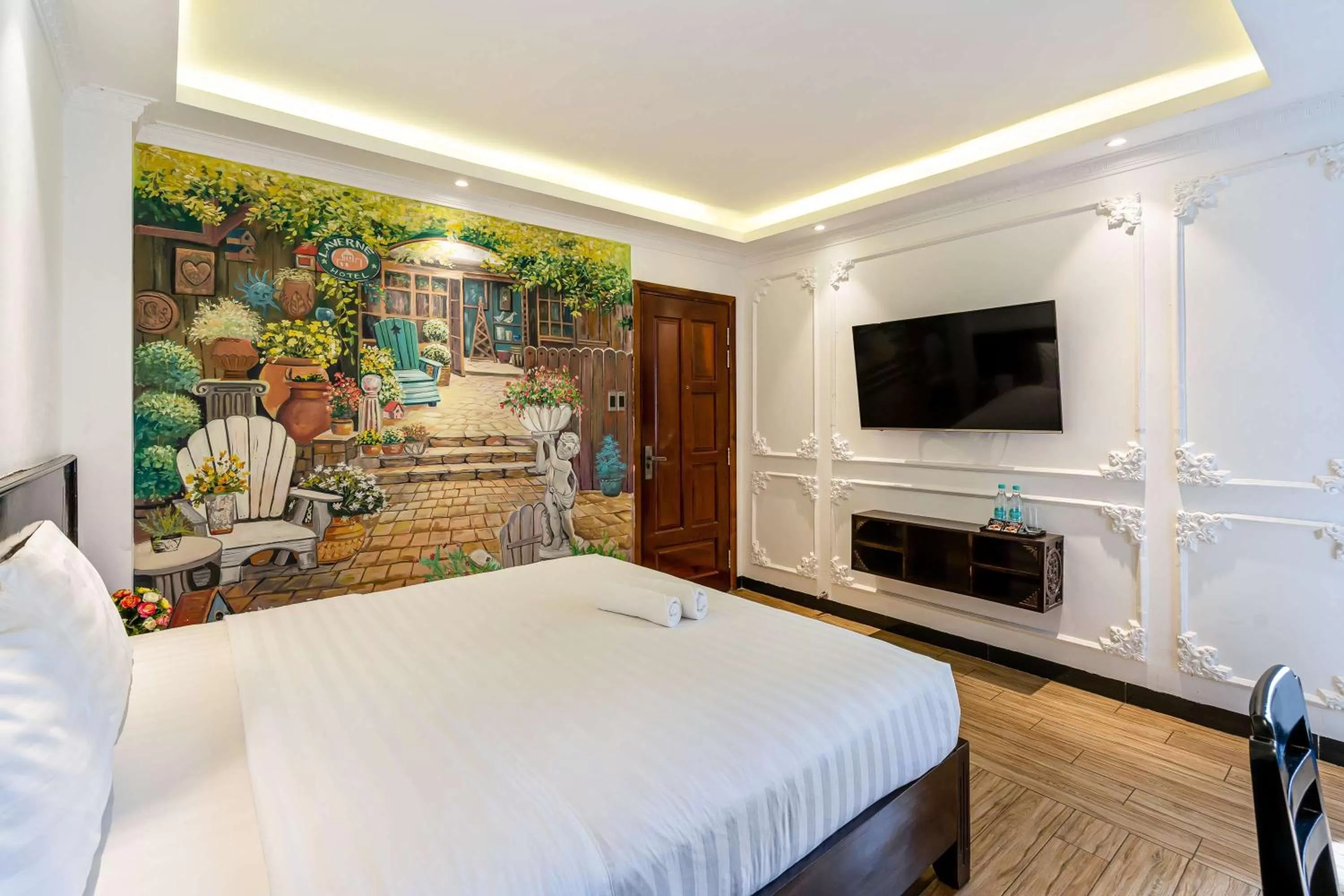 Bed in Lotus Laverne Hotel