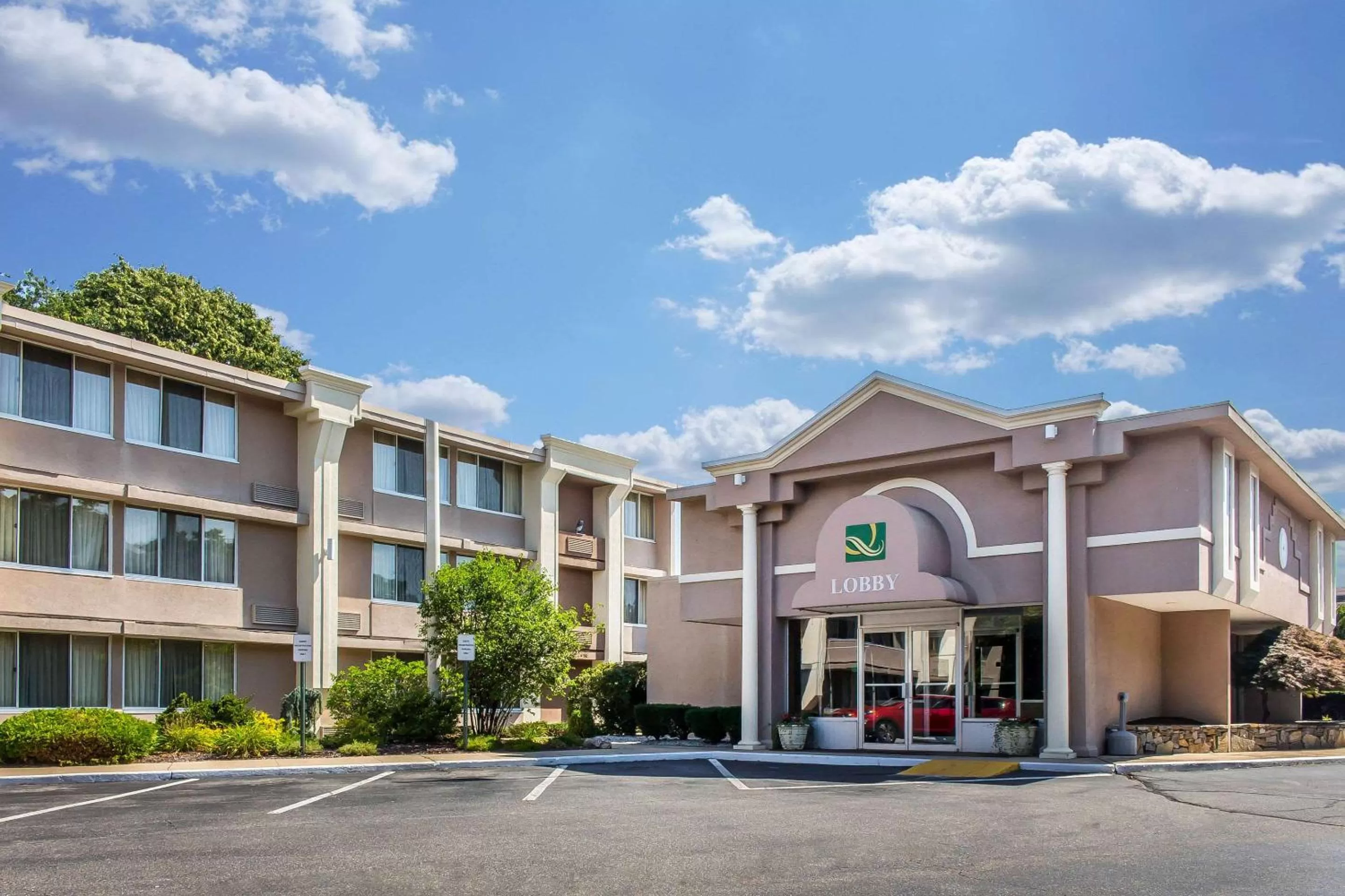 Property building in Quality Inn Old Saybrook - Westbrook