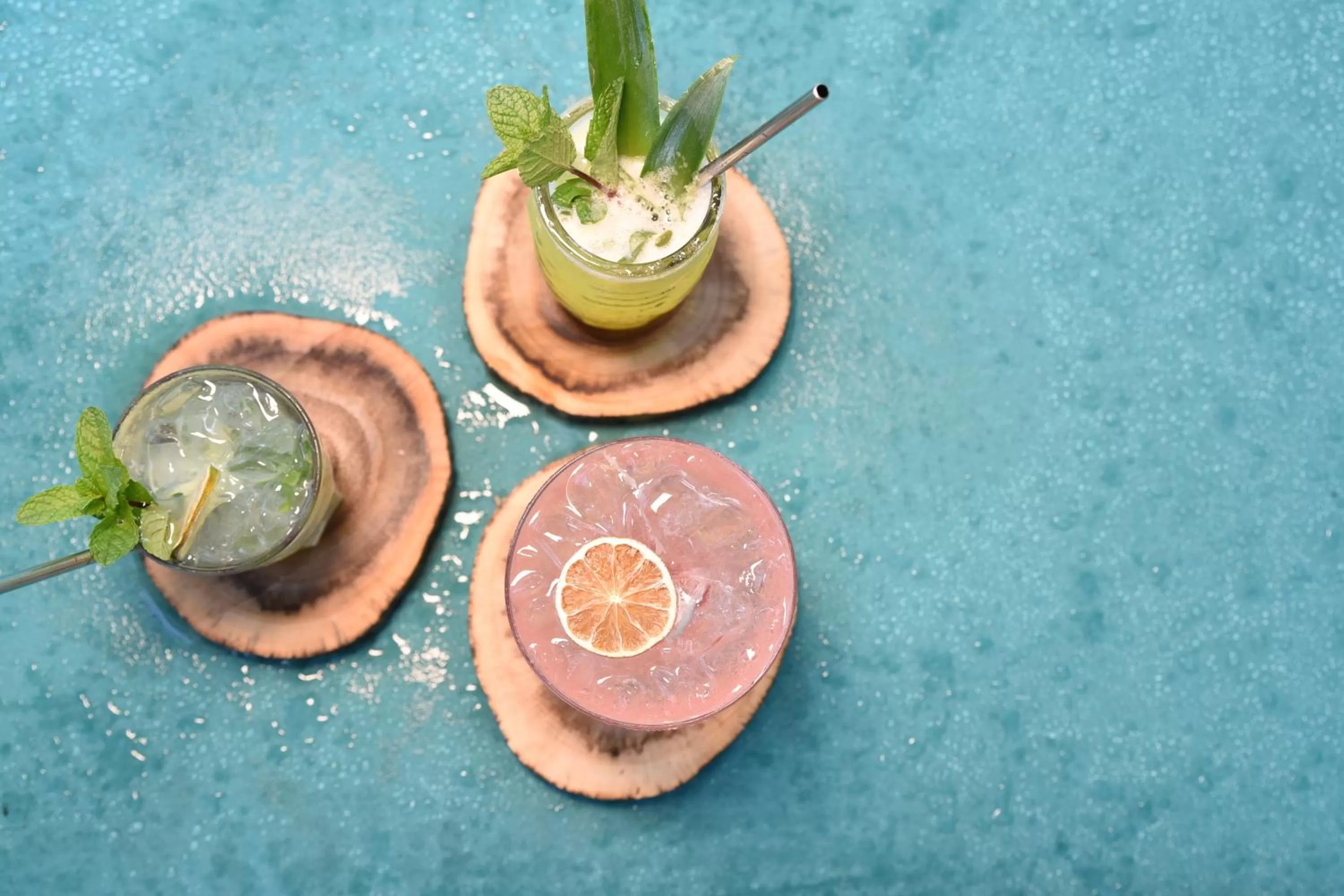 Lounge or bar in Saman Boutique Hotel By Mint