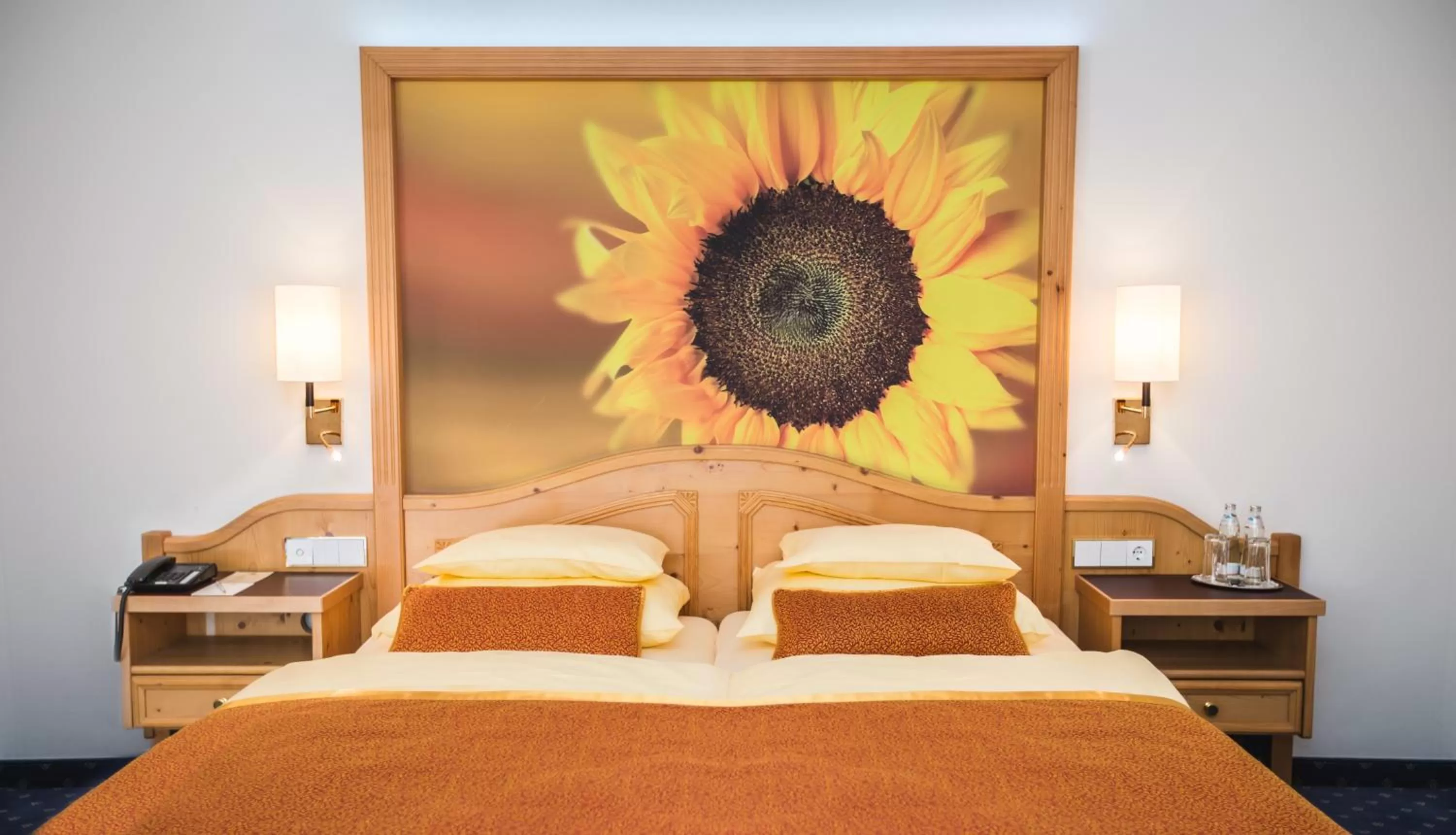 Bed in EUROPÄISCHER HOF Bad Gastein