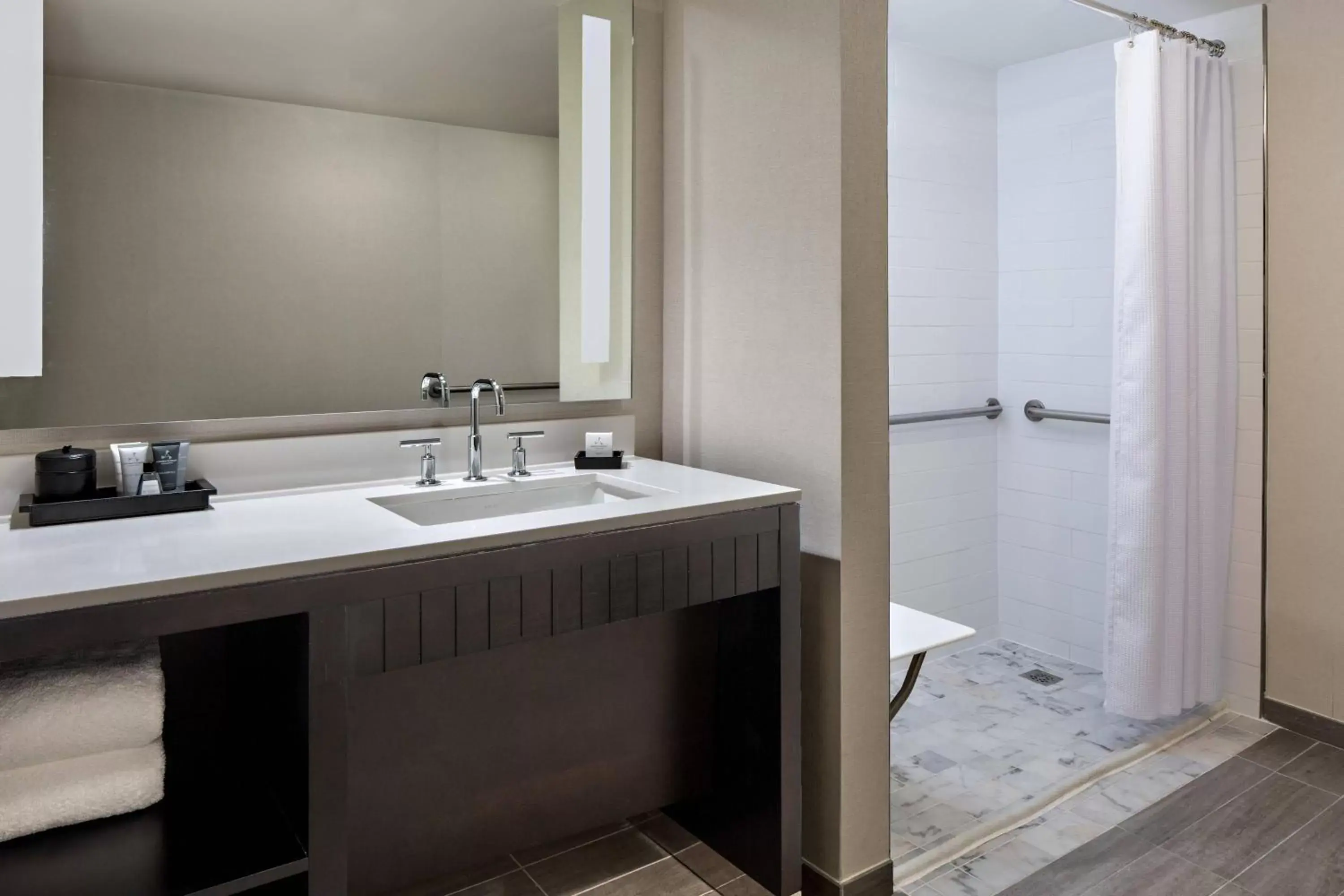 King Room - Hearing Accessible/High Floor in JW Marriott Houston by the Galleria King Room - Hearing Accessible/High Floor in JW Marriott Houston by the Galleria