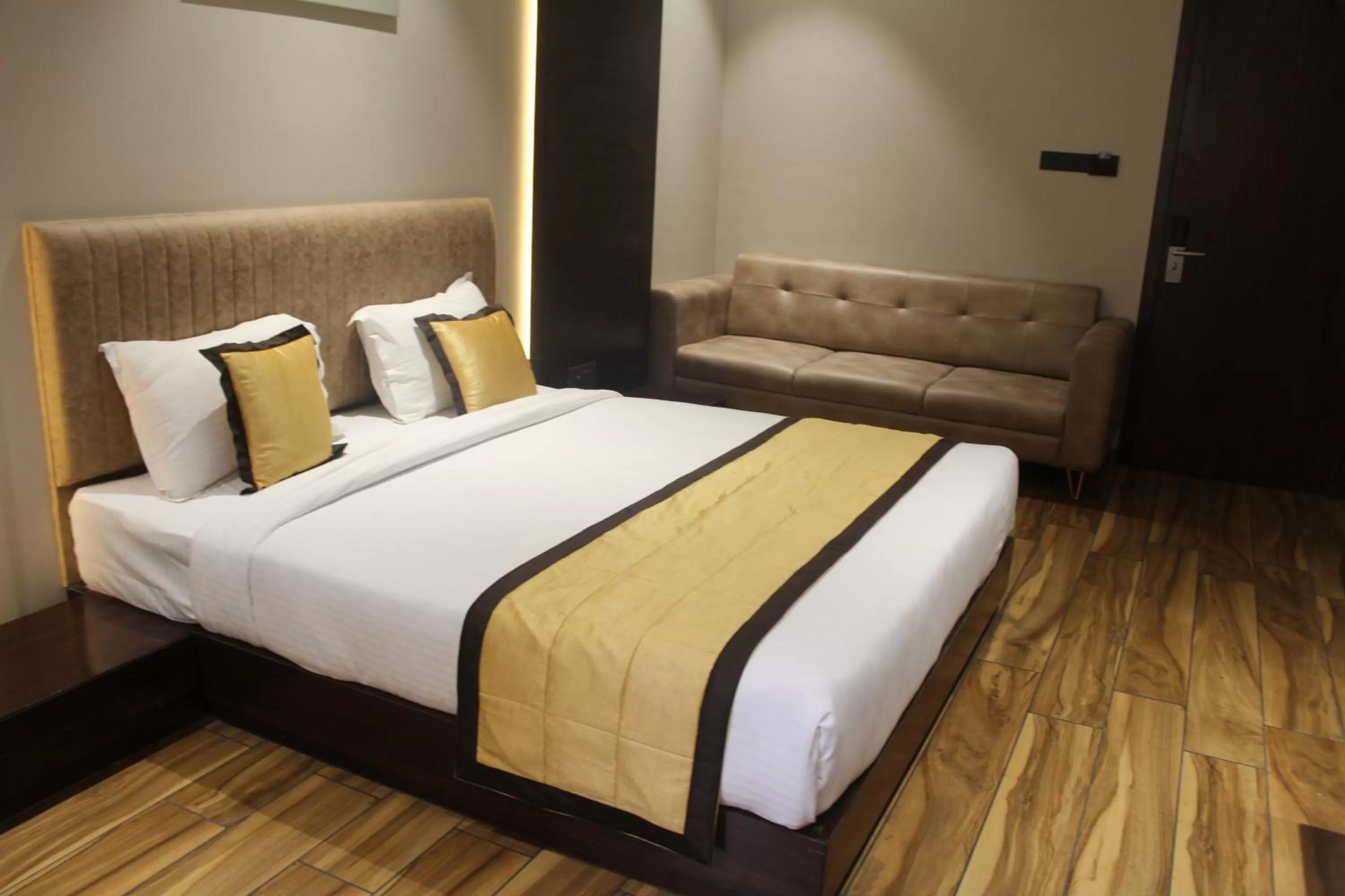 Bed in Hotel Rudra Royals