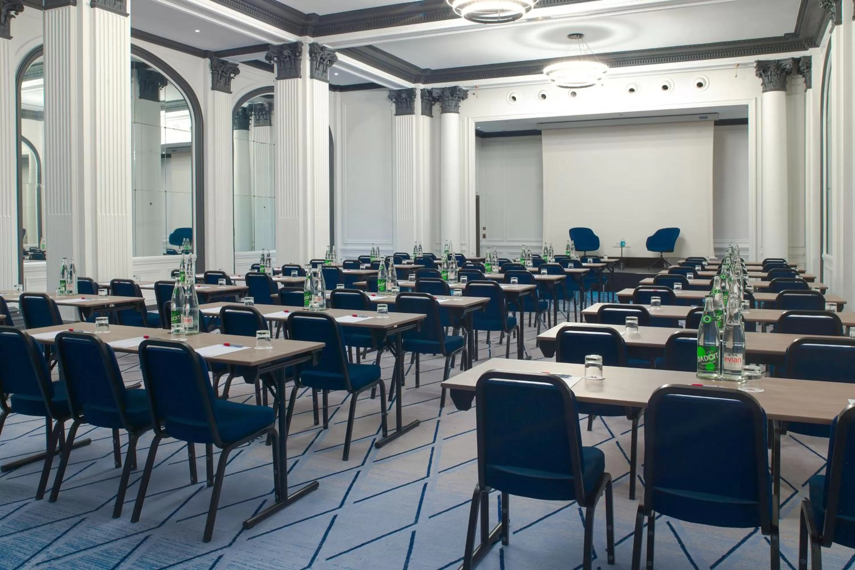 Meeting/conference room in Paris Marriott Opera Ambassador Hotel