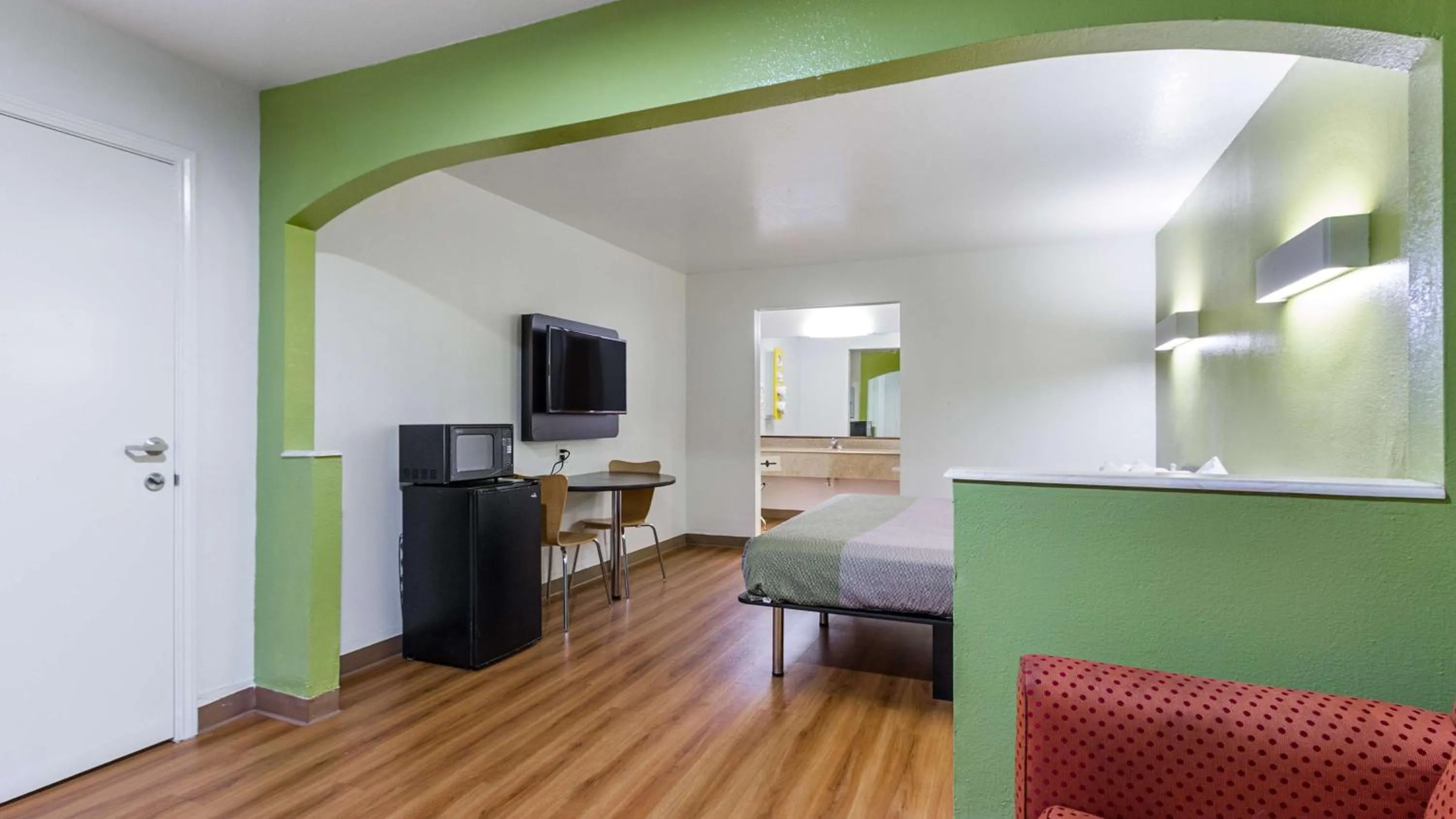 Photo of the whole room, Bed in Motel 6-San Marcos, TX - North