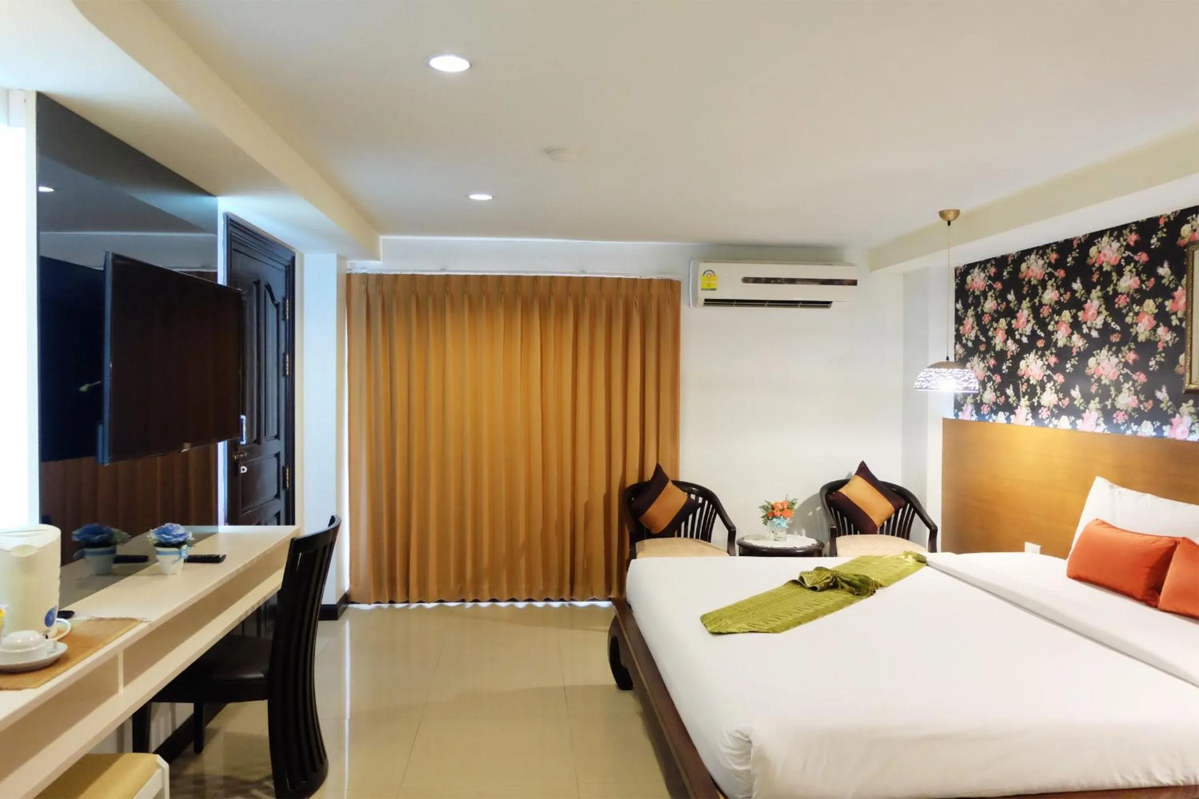 Deluxe Double Room in Grand Hill Resort and Spa