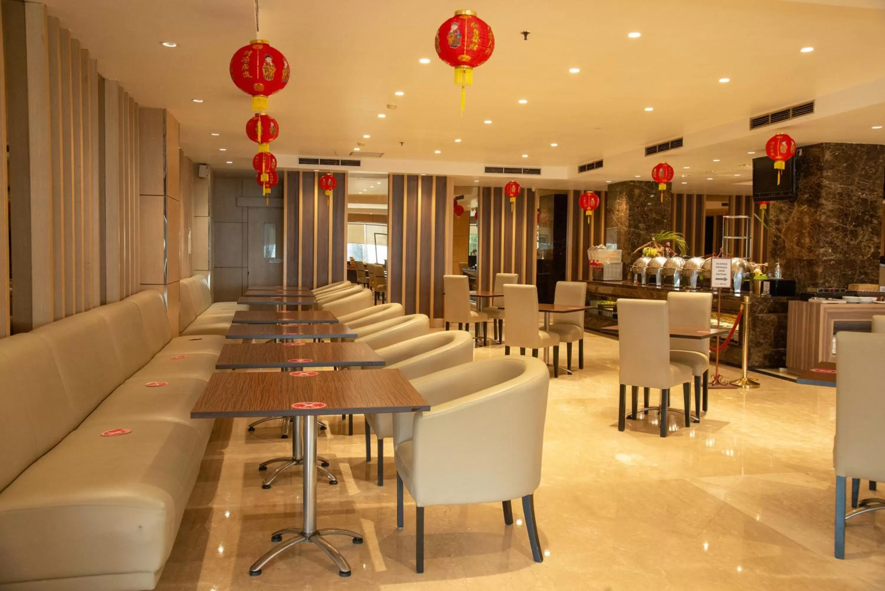 Restaurant/places to eat in Orchardz Hotel Industri Jakarta Kemayoran