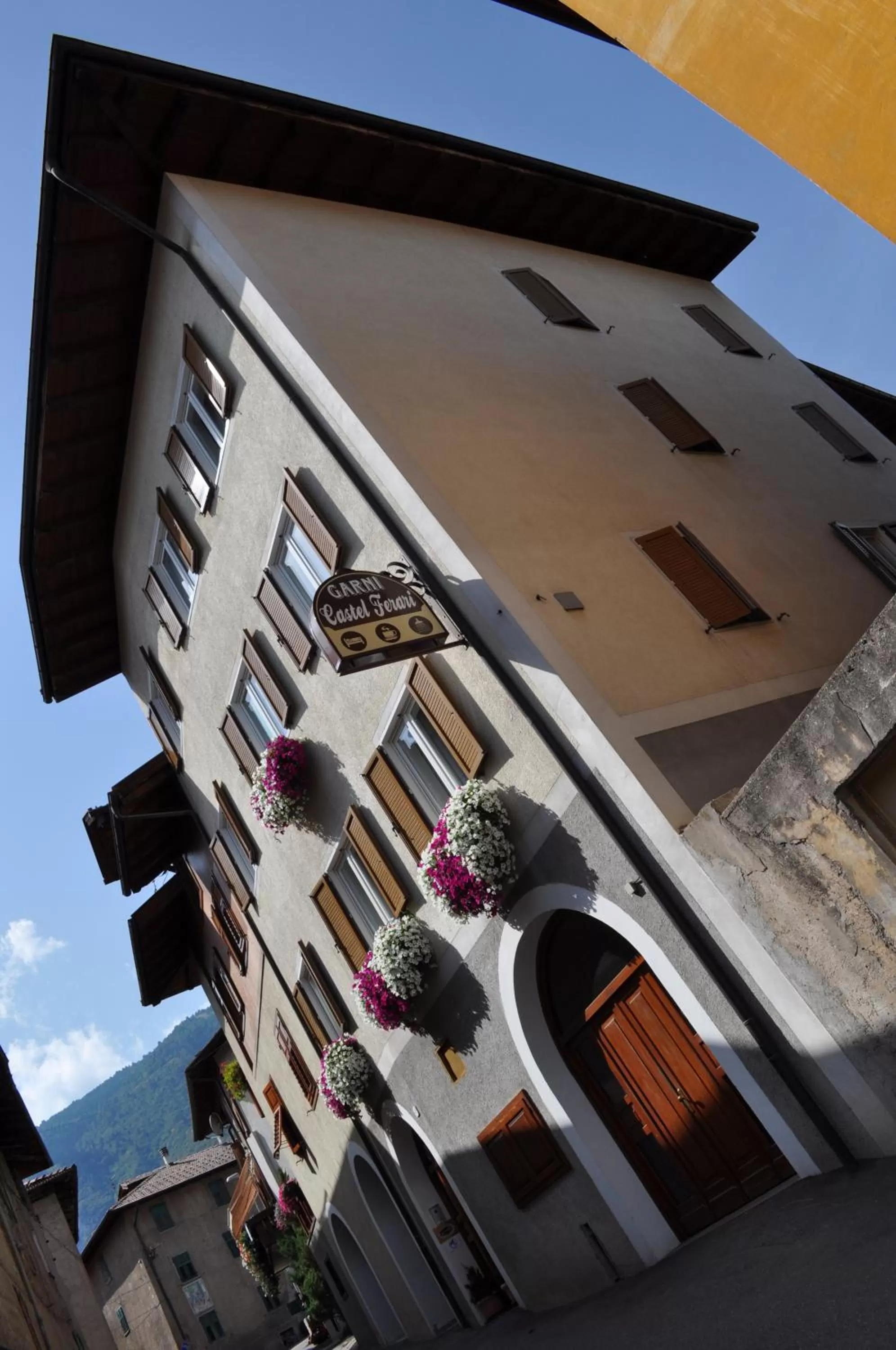 Property building in Garni Castel Ferari