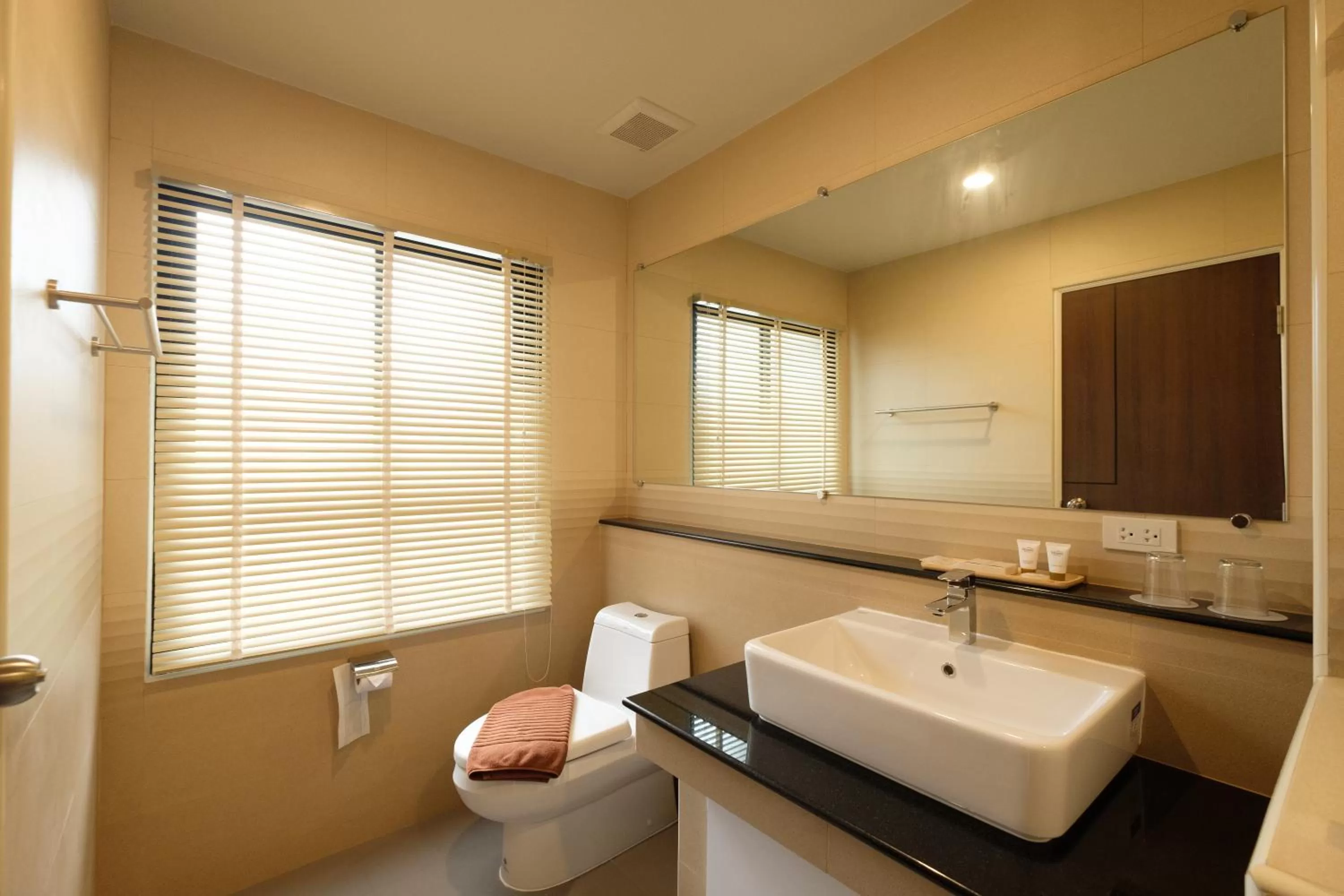 Bath, Bathroom in Monte Maesot hotel