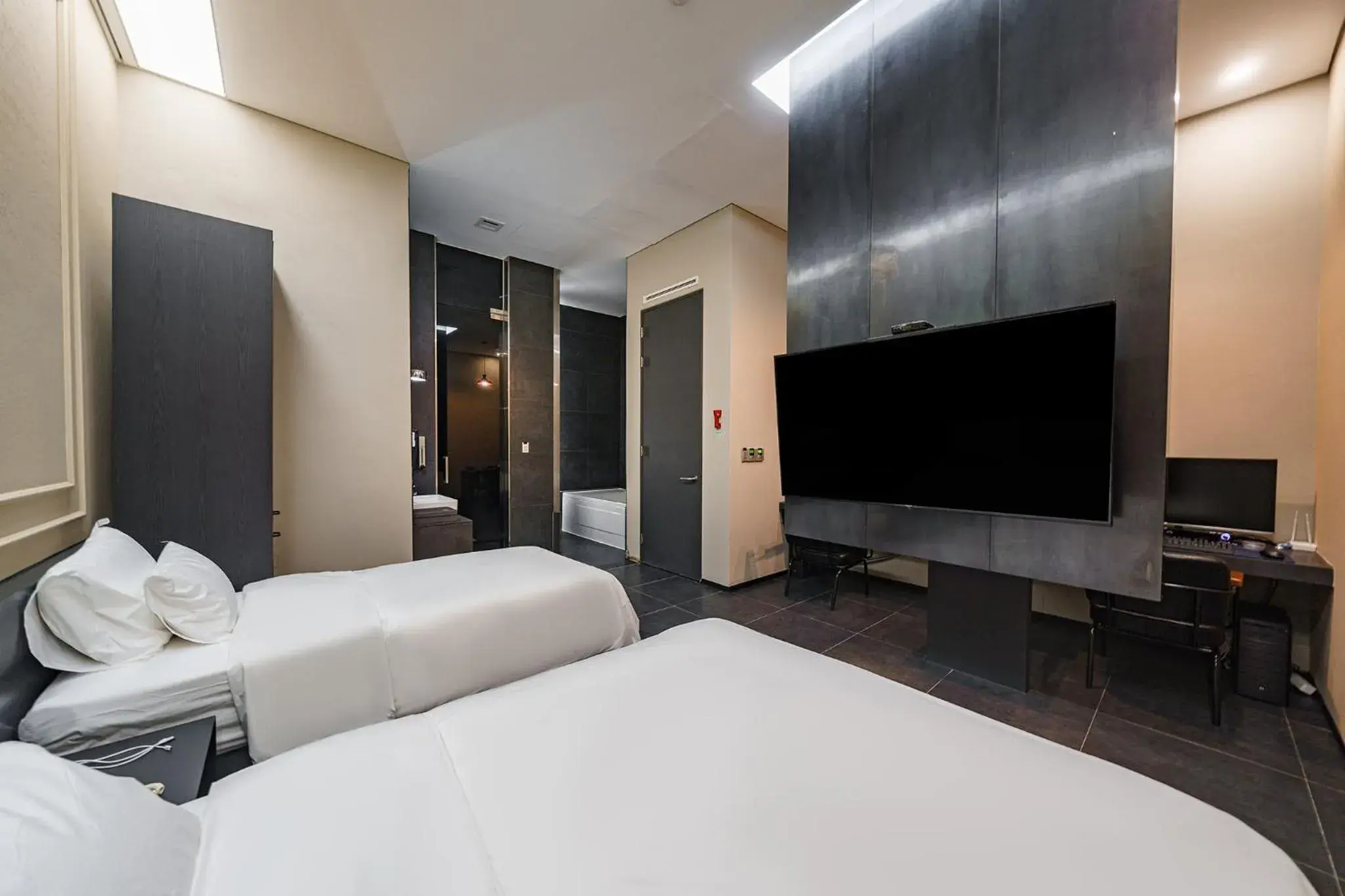 Deluxe Twin Room in Hotel Irene Deluxe Twin Room in Hotel Irene