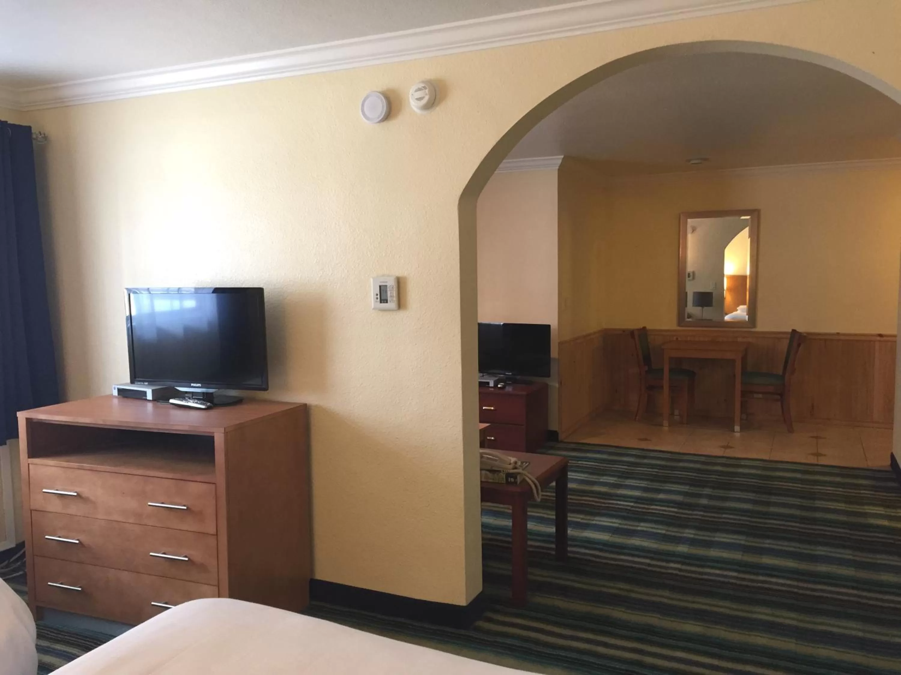 Decorative detail, Bed in Surf Motel