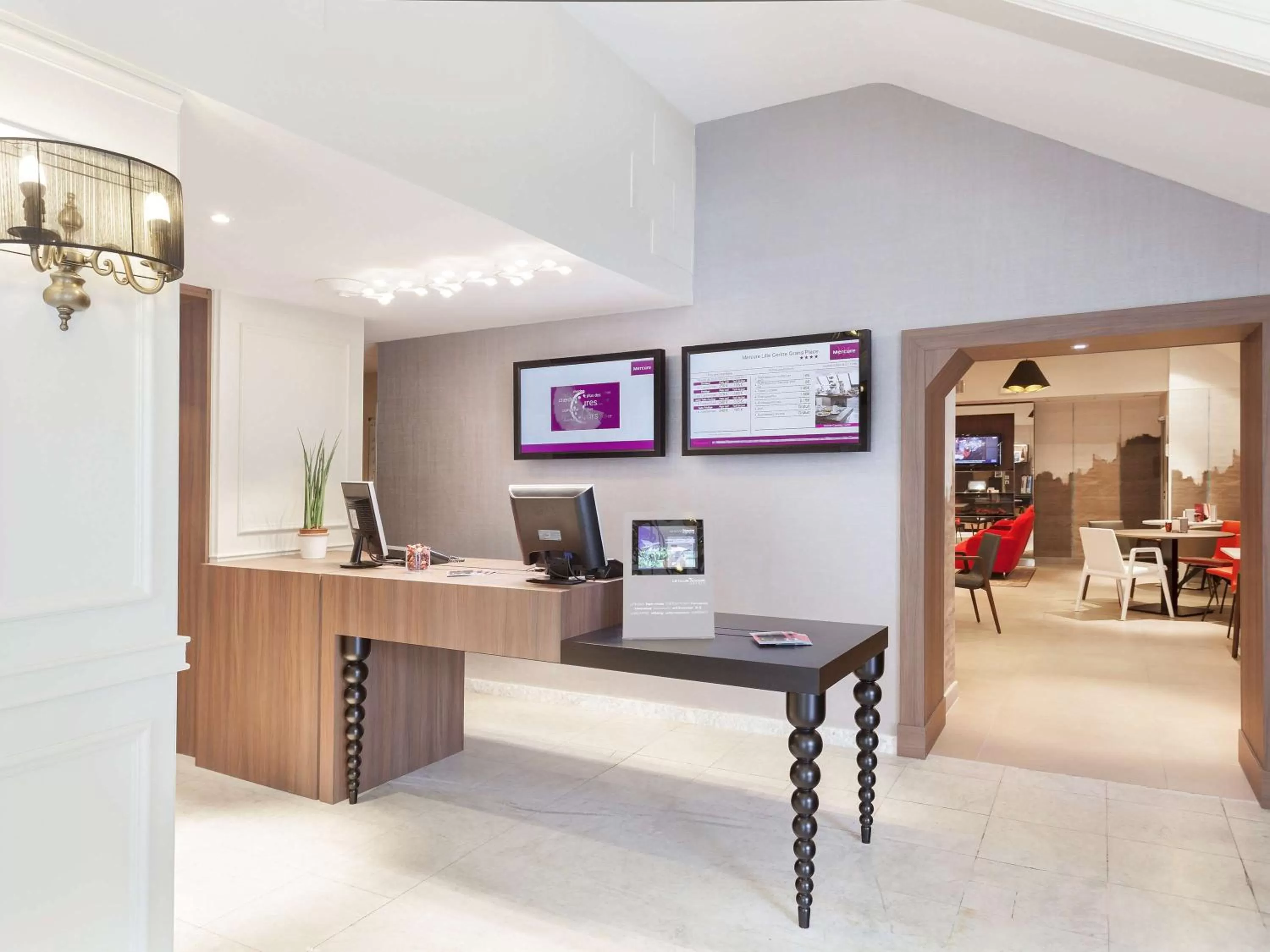 Property building in Mercure Lille Centre Grand Place