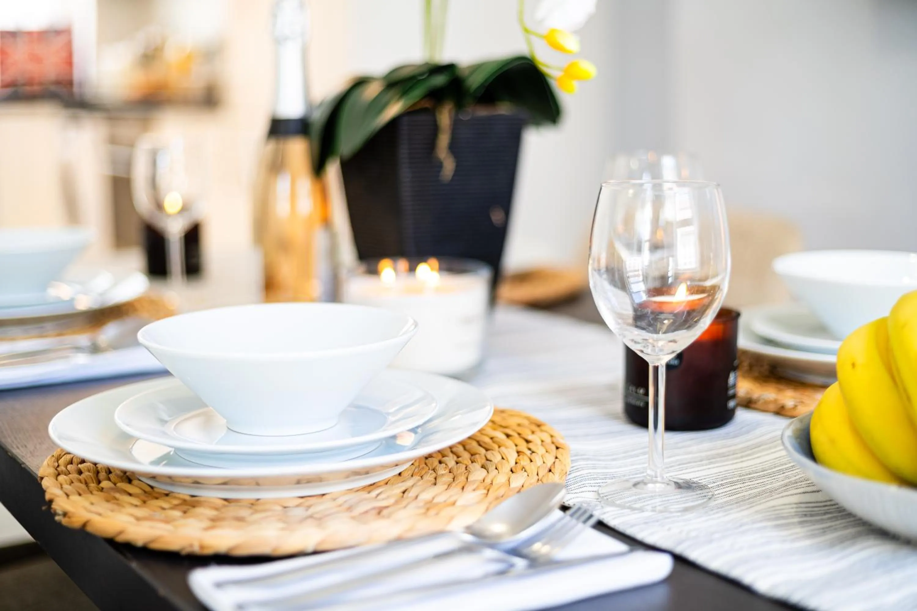 Food and drinks in Bond Street Serviced Apartment