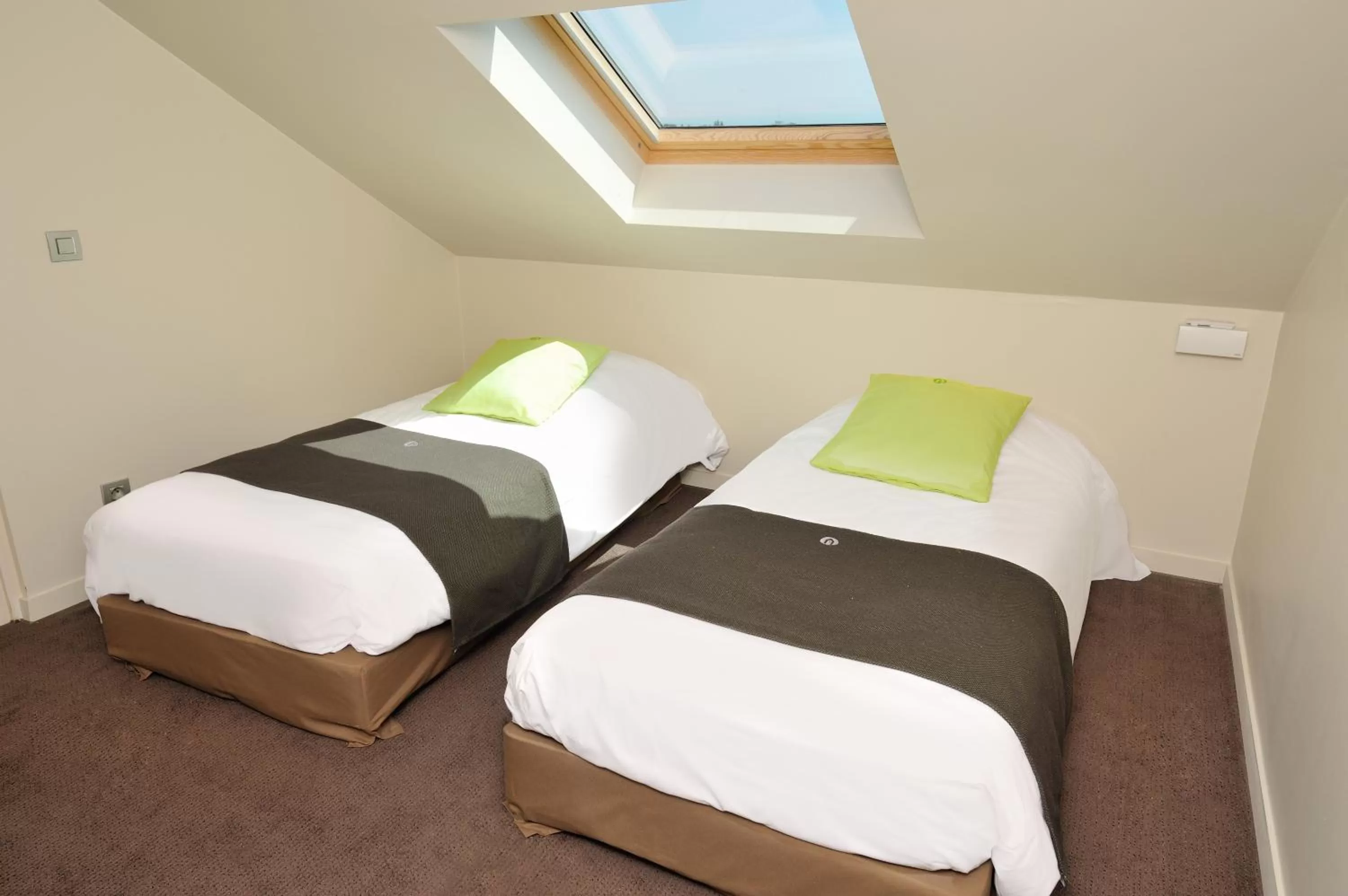 Photo of the whole room, Bed in Campanile Vannes