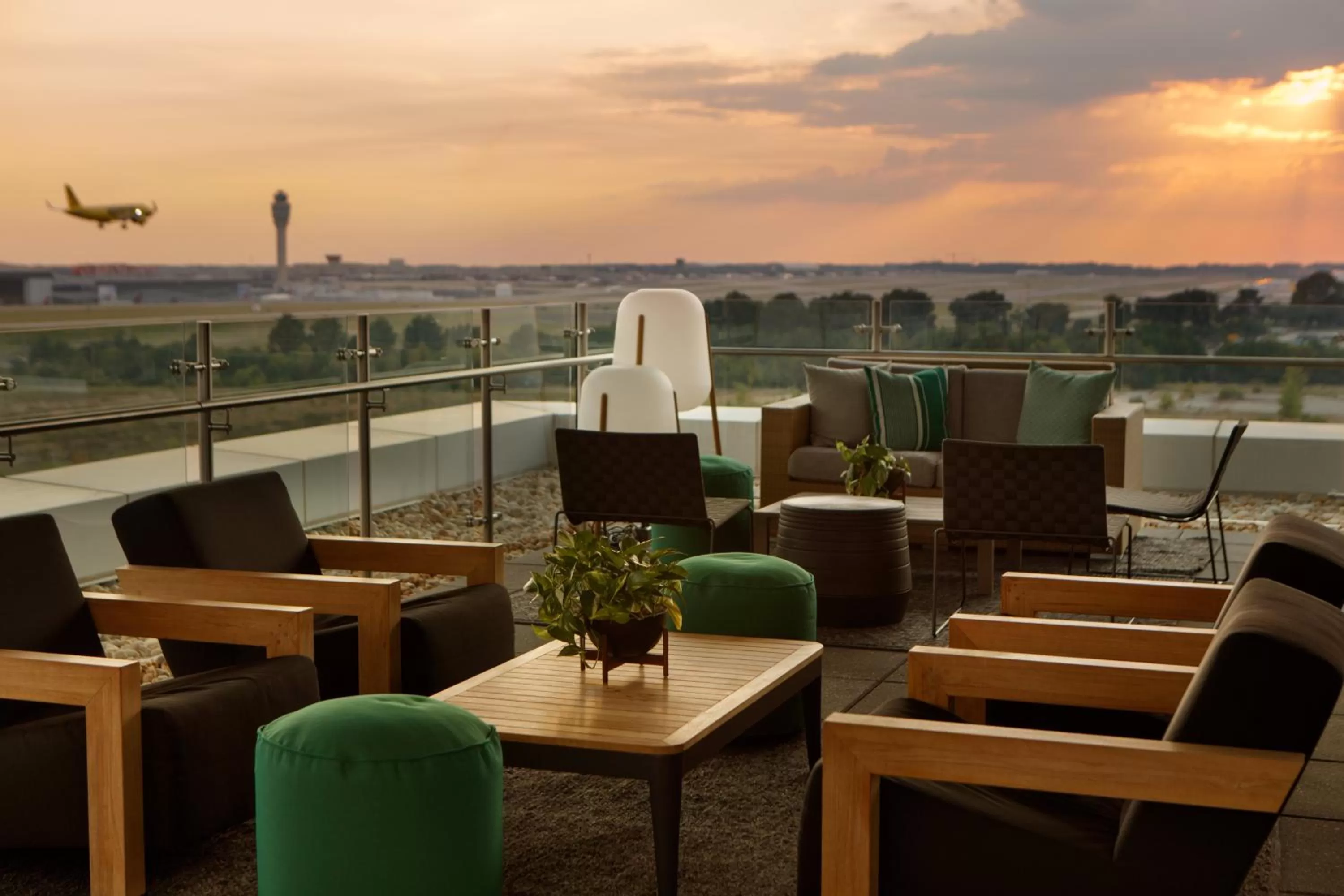 Restaurant/places to eat in Kimpton Overland Hotel - Atlanta Airport by IHG