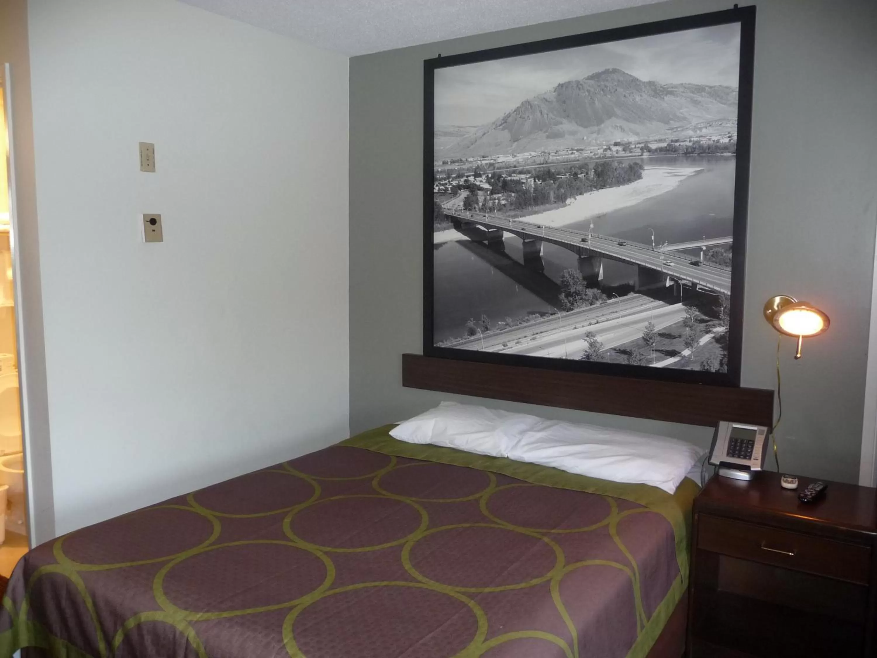 Bed in Super 8 by Wyndham Kamloops East
