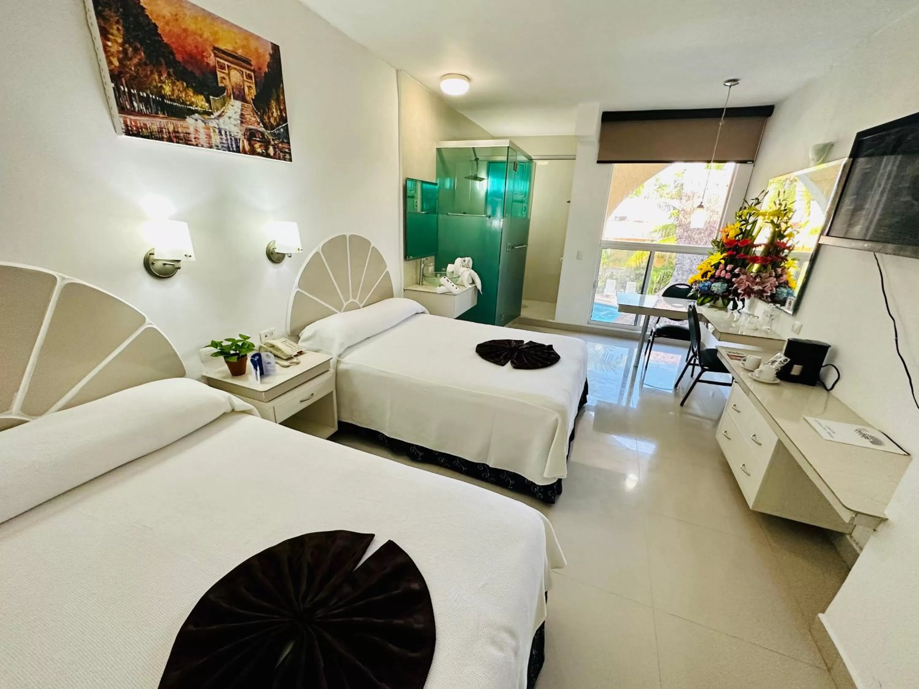 Photo of the whole room, Bed in Hotel Plaza Caribe