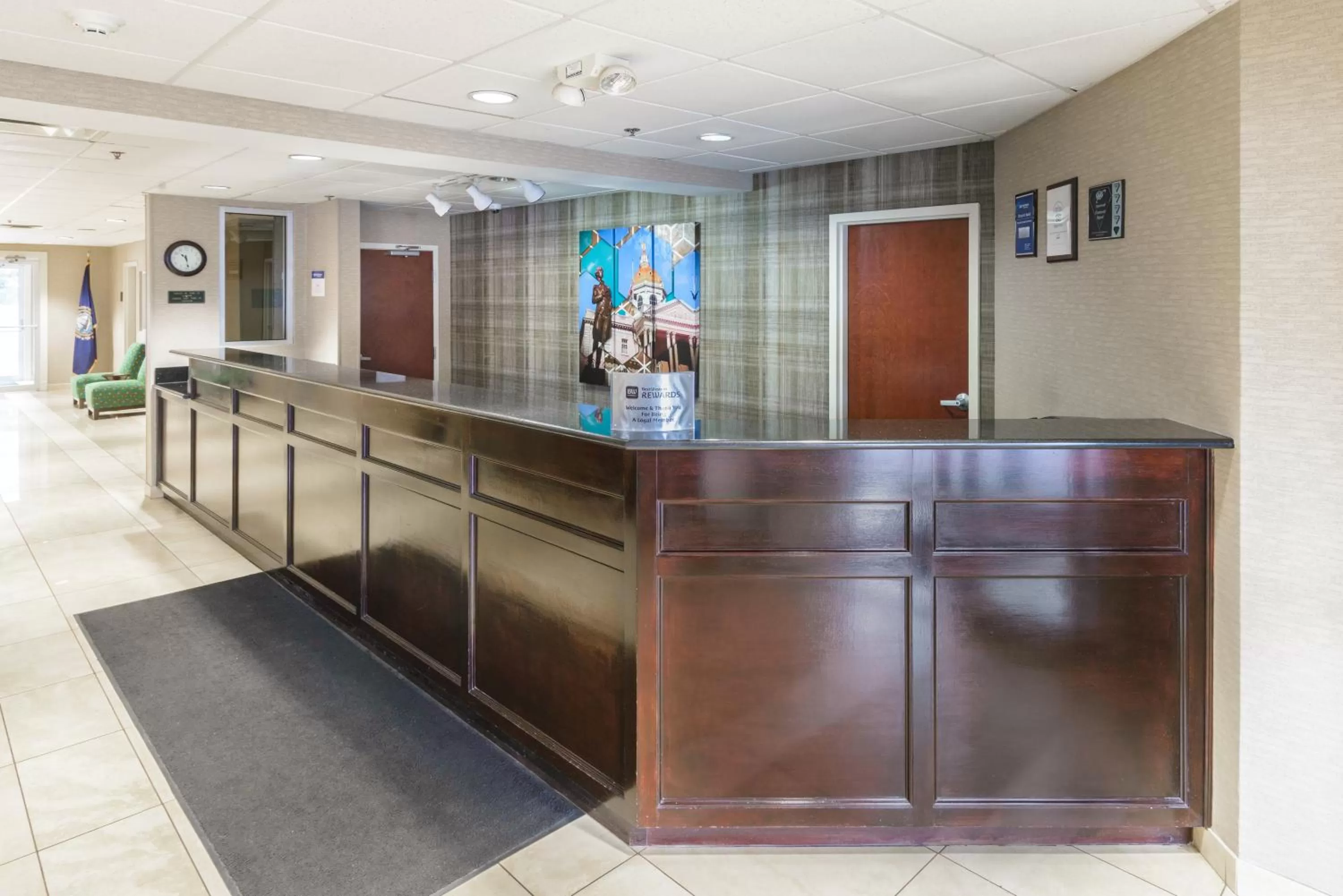 Lobby or reception in Best Western Concord Inn and Suites