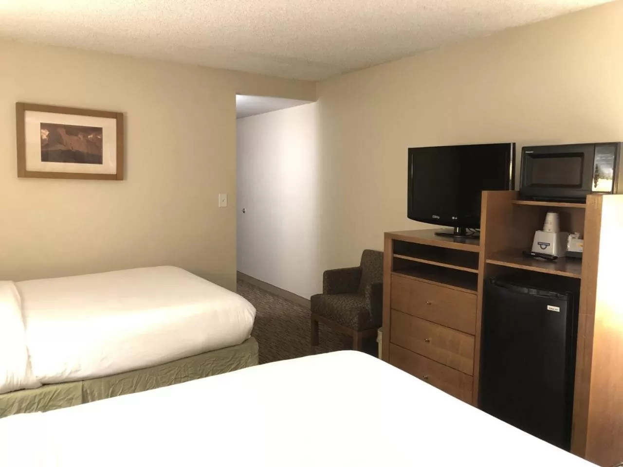 Photo of the whole room in Days Hotel by Wyndham Peoria Glendale Area