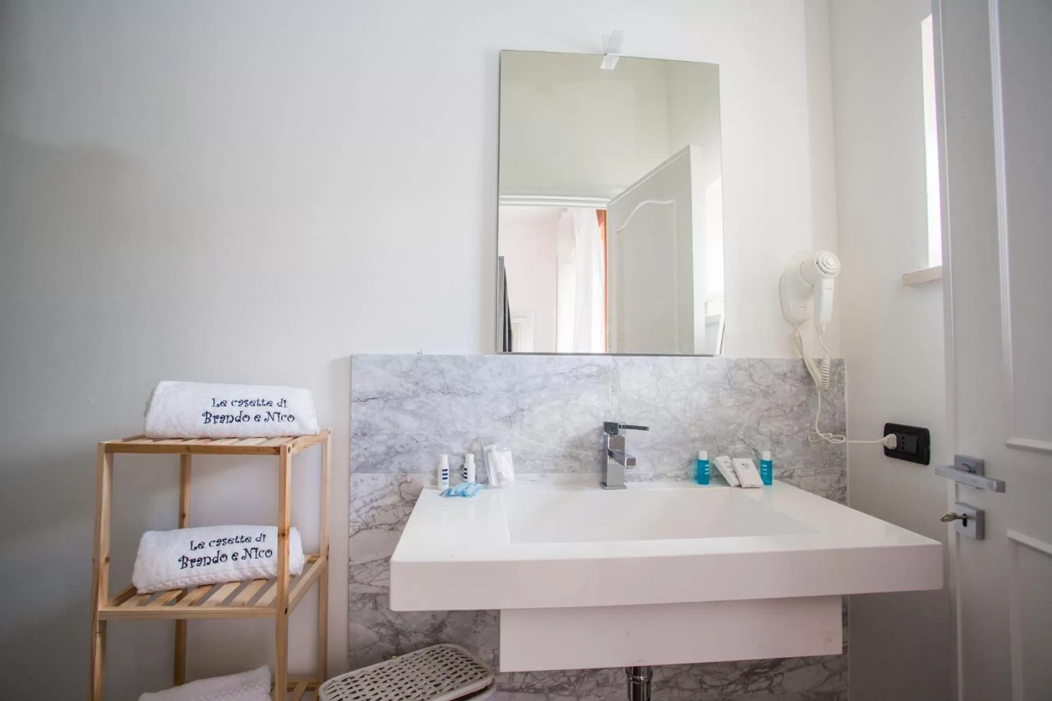 Le Stanze Di Brando E Nico