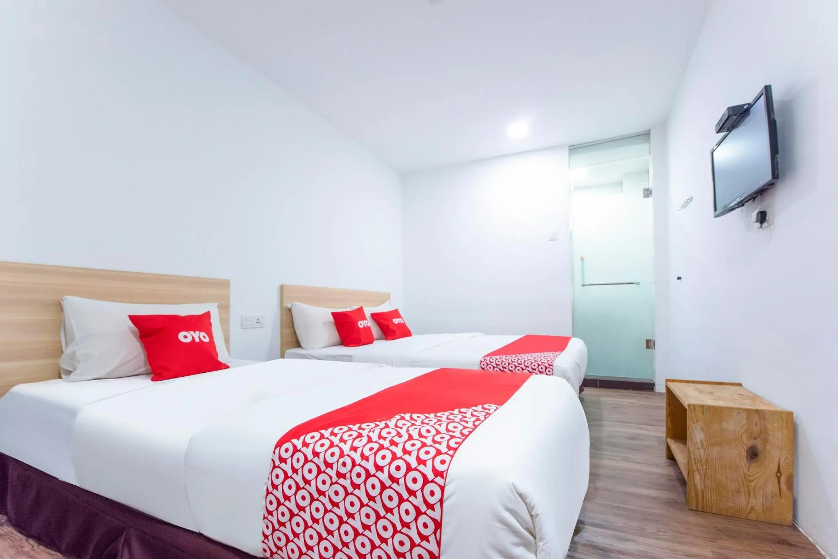 Standard Triple Room in OYO 90403 North City Hotel Standard Triple Room in OYO 90403 North City Hotel