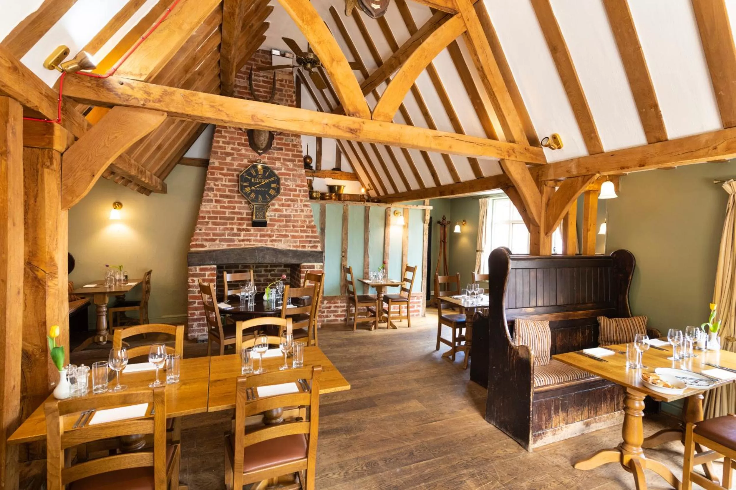 Dining area in The Red Lion Hinxton