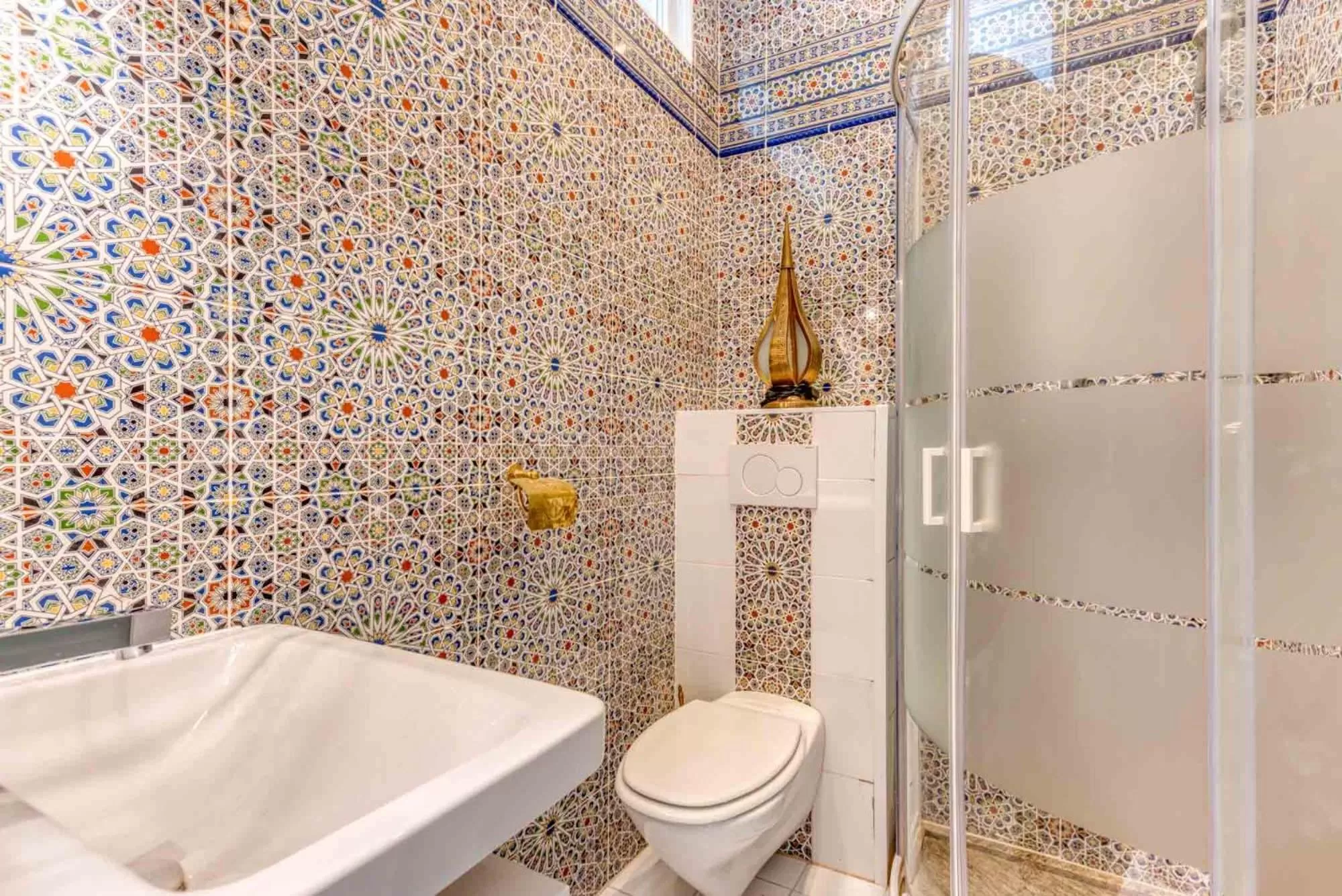 Shower in Ryad Mogador Liège