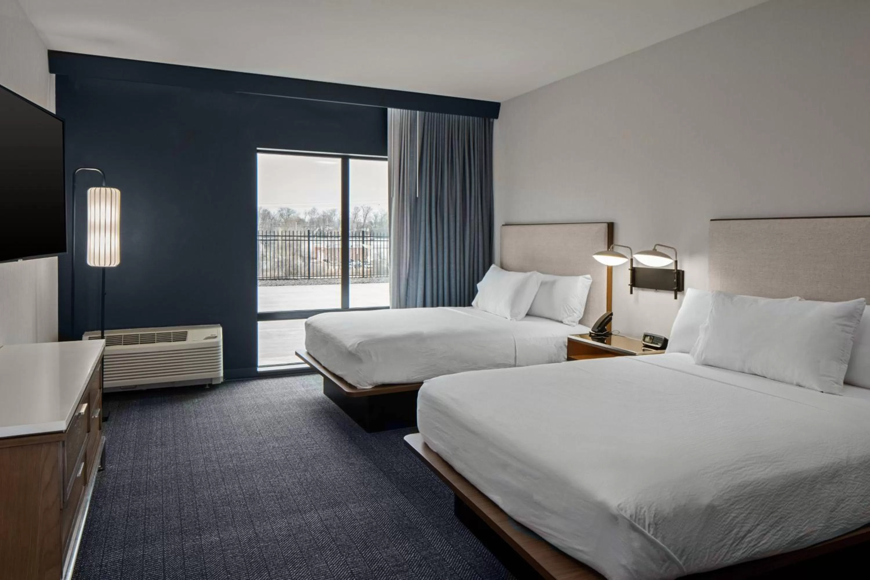Queen Room with City View in Courtyard by Marriott Jefferson City