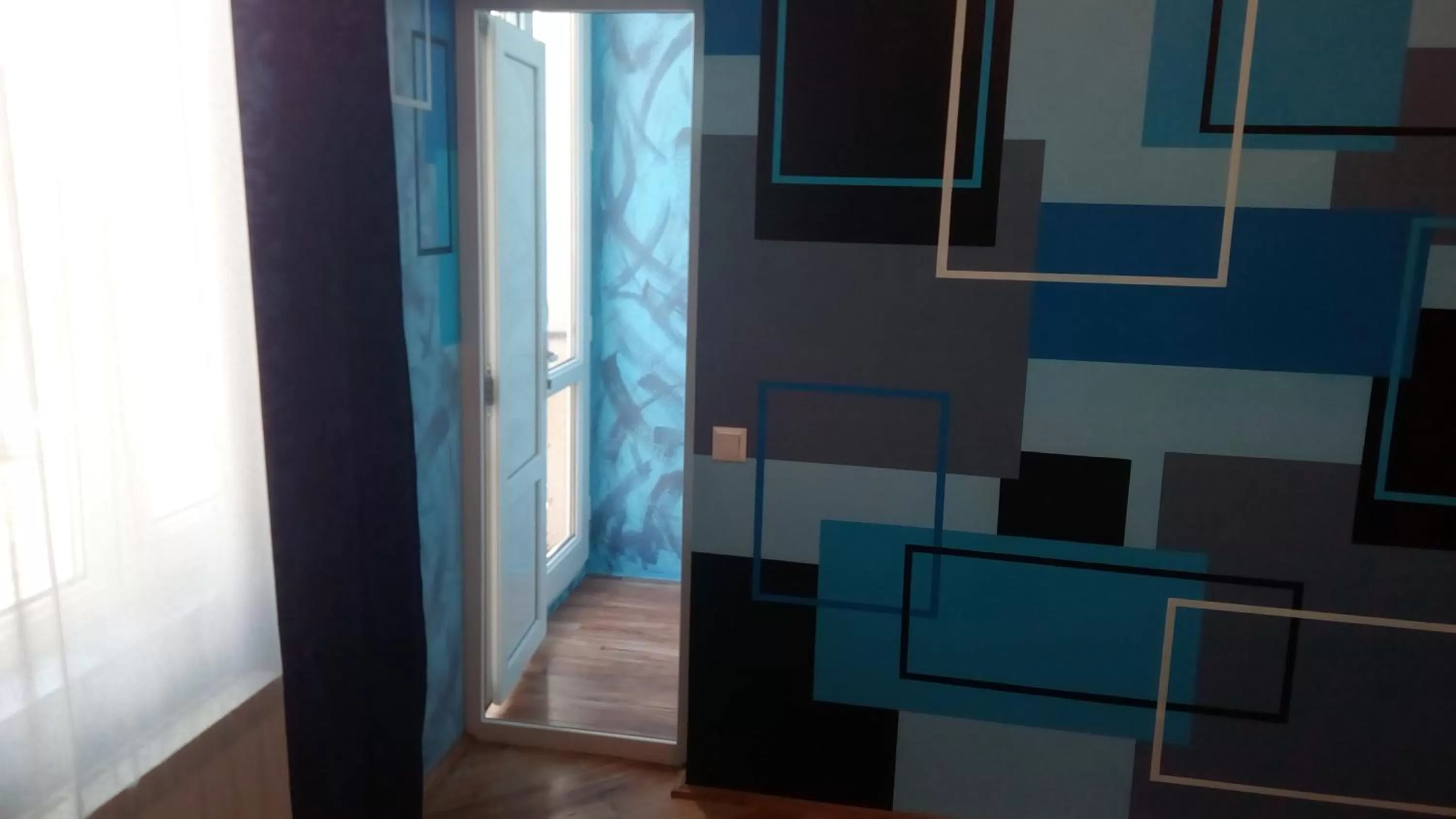 Balcony/Terrace, TV/Entertainment Center in Hotel Isani