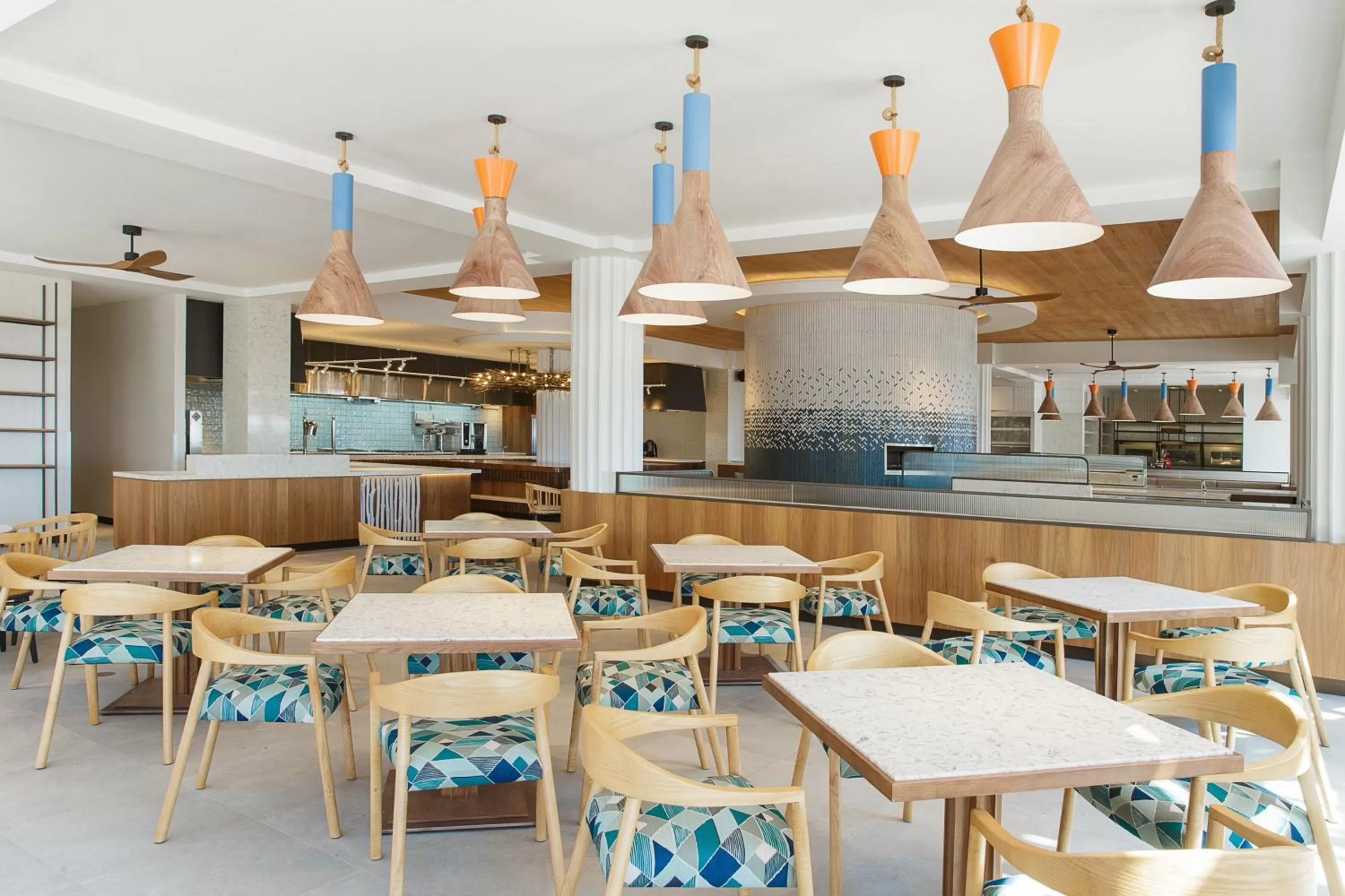 Restaurant/places to eat in Sheraton Fiji Golf & Beach Resort