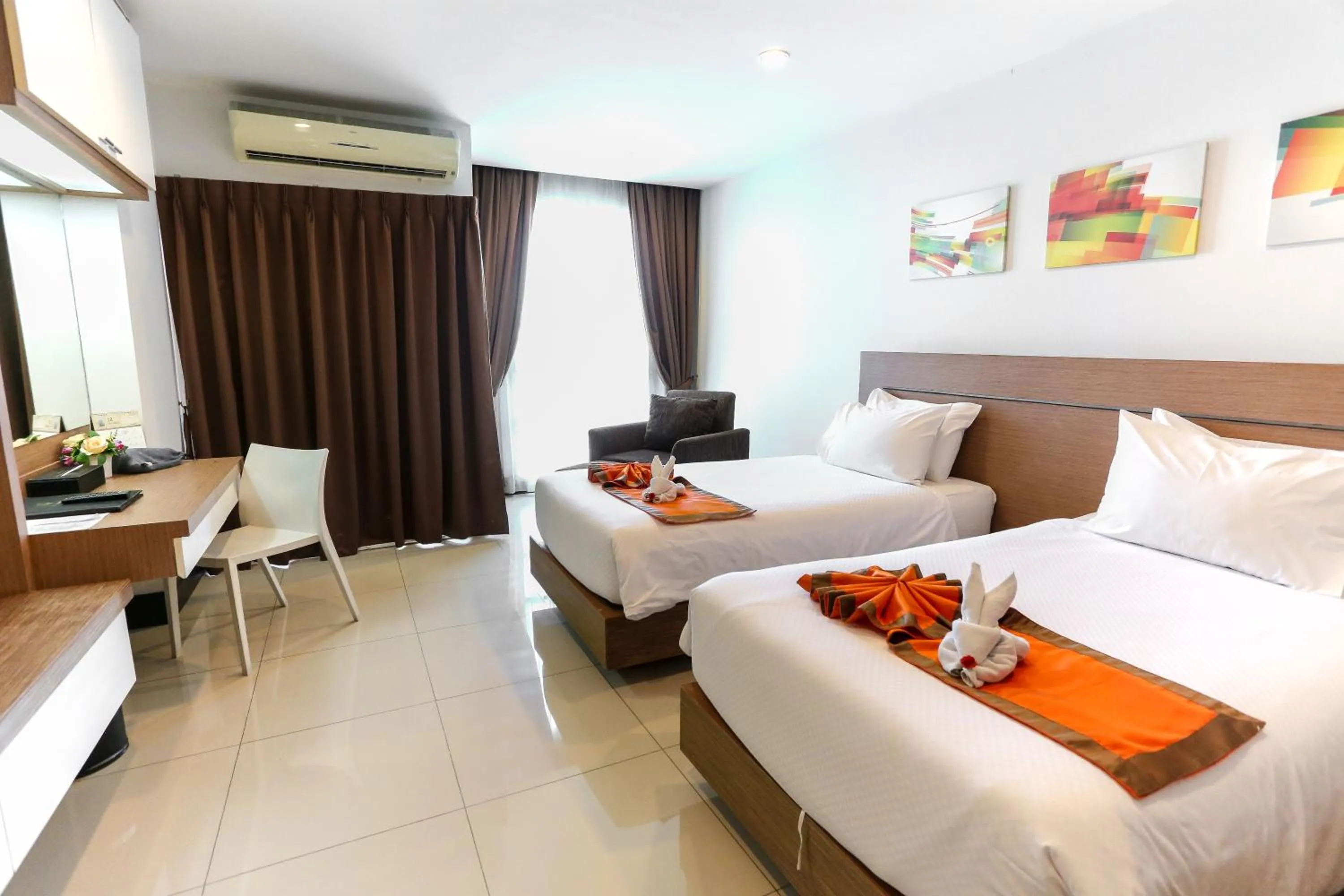 Bed in Crystal Suites Suvarnbhumi Airport