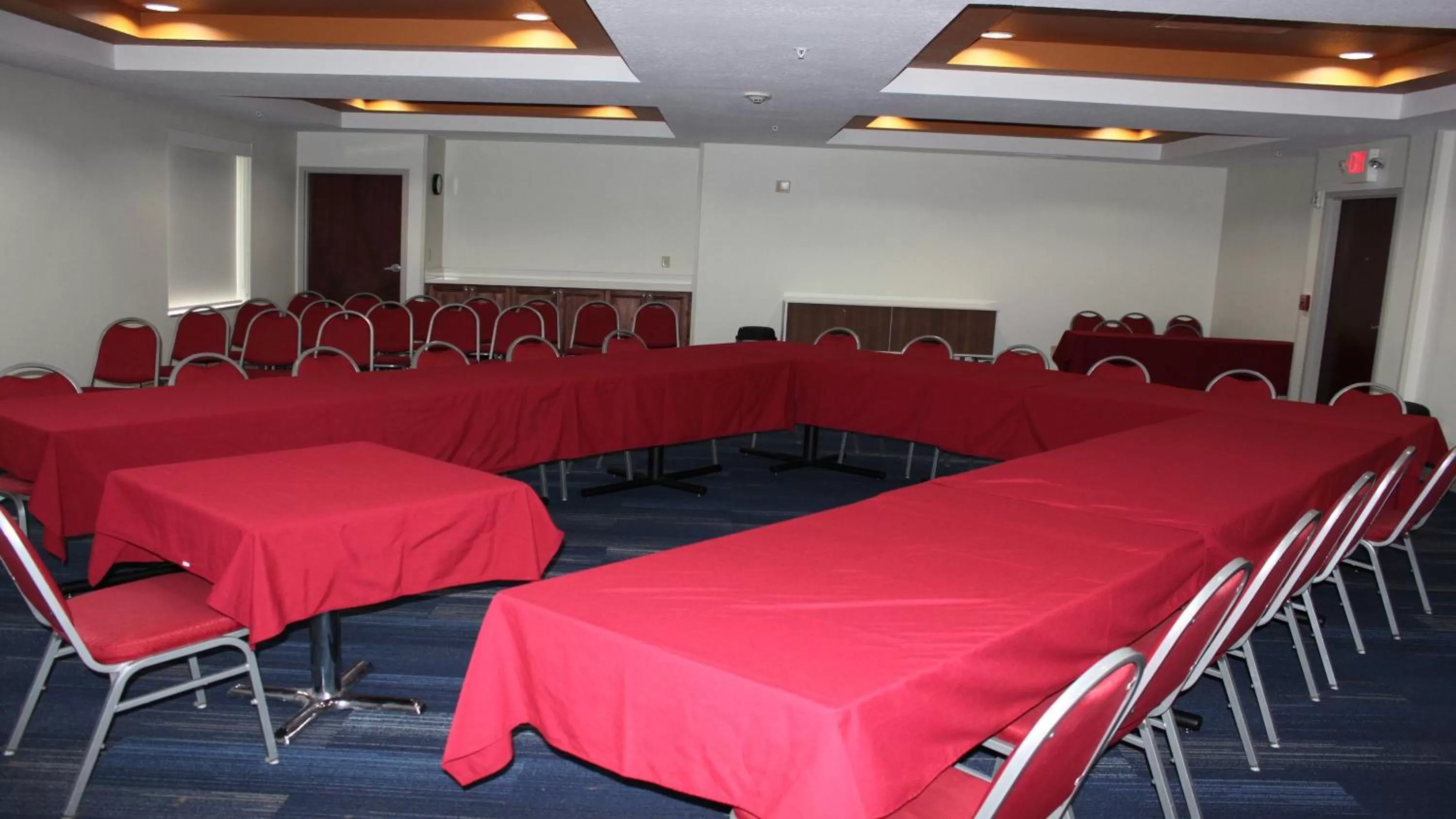 Meeting/conference room in Holiday Inn Express Orlando - South Davenport by IHG