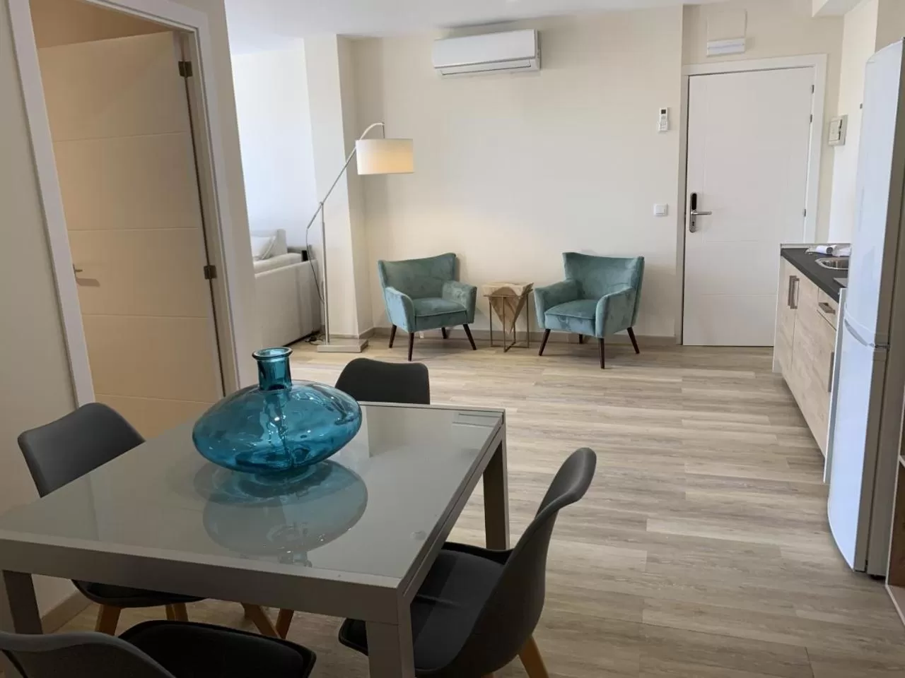 Dining Area in HOTEL apartamentos SEVEN ROOMS