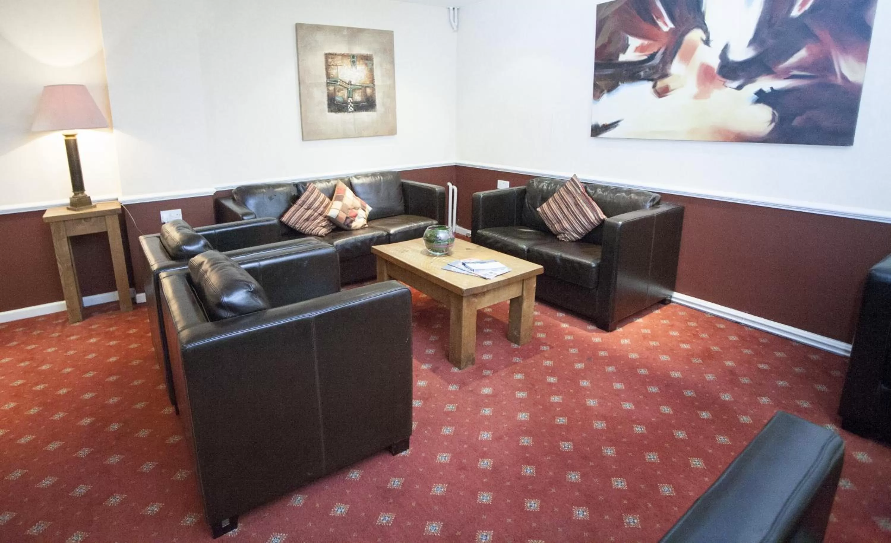 Lobby or reception in Shillingford Bridge Hotel