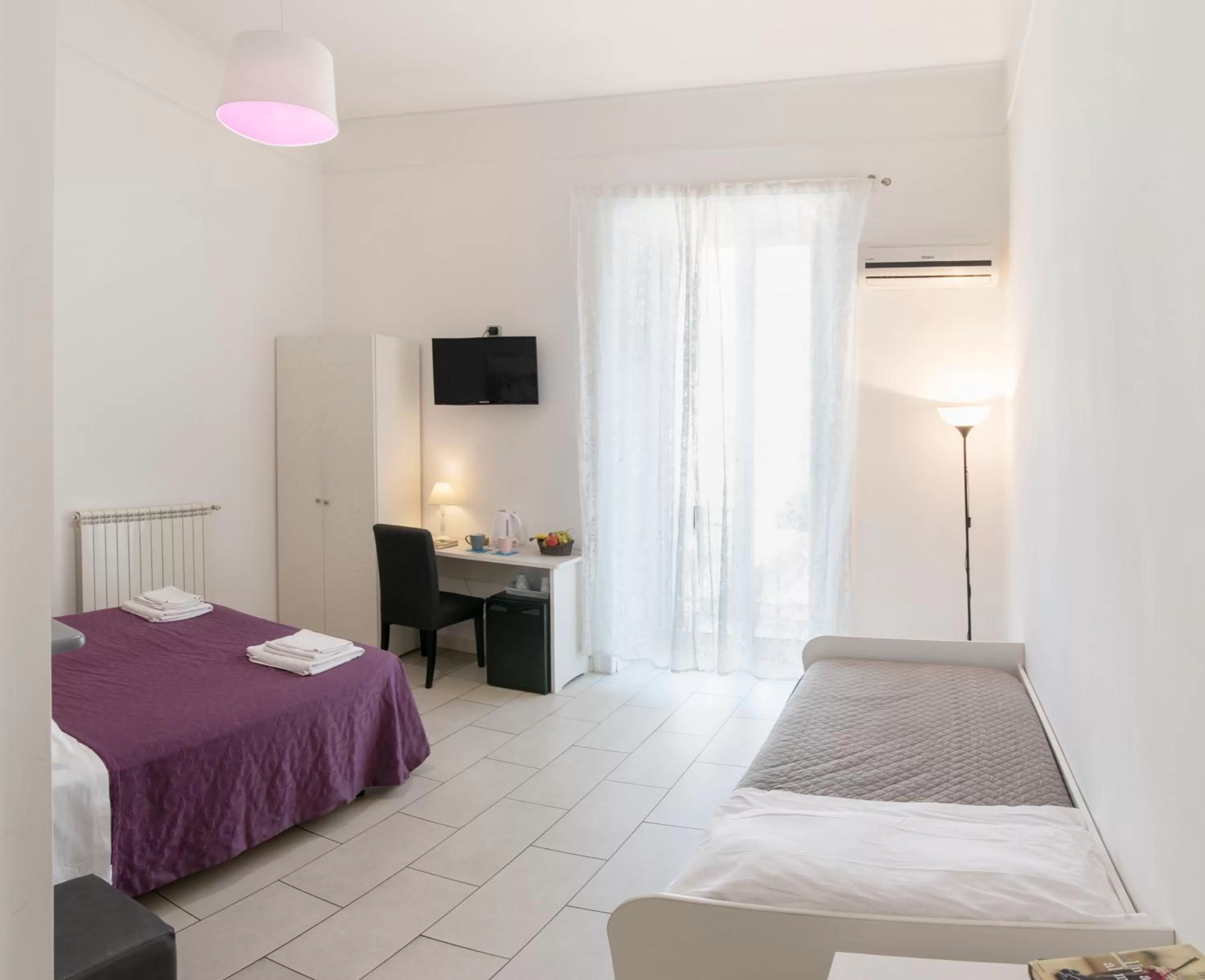 Photo of the whole room, Bed in B&B Solimena