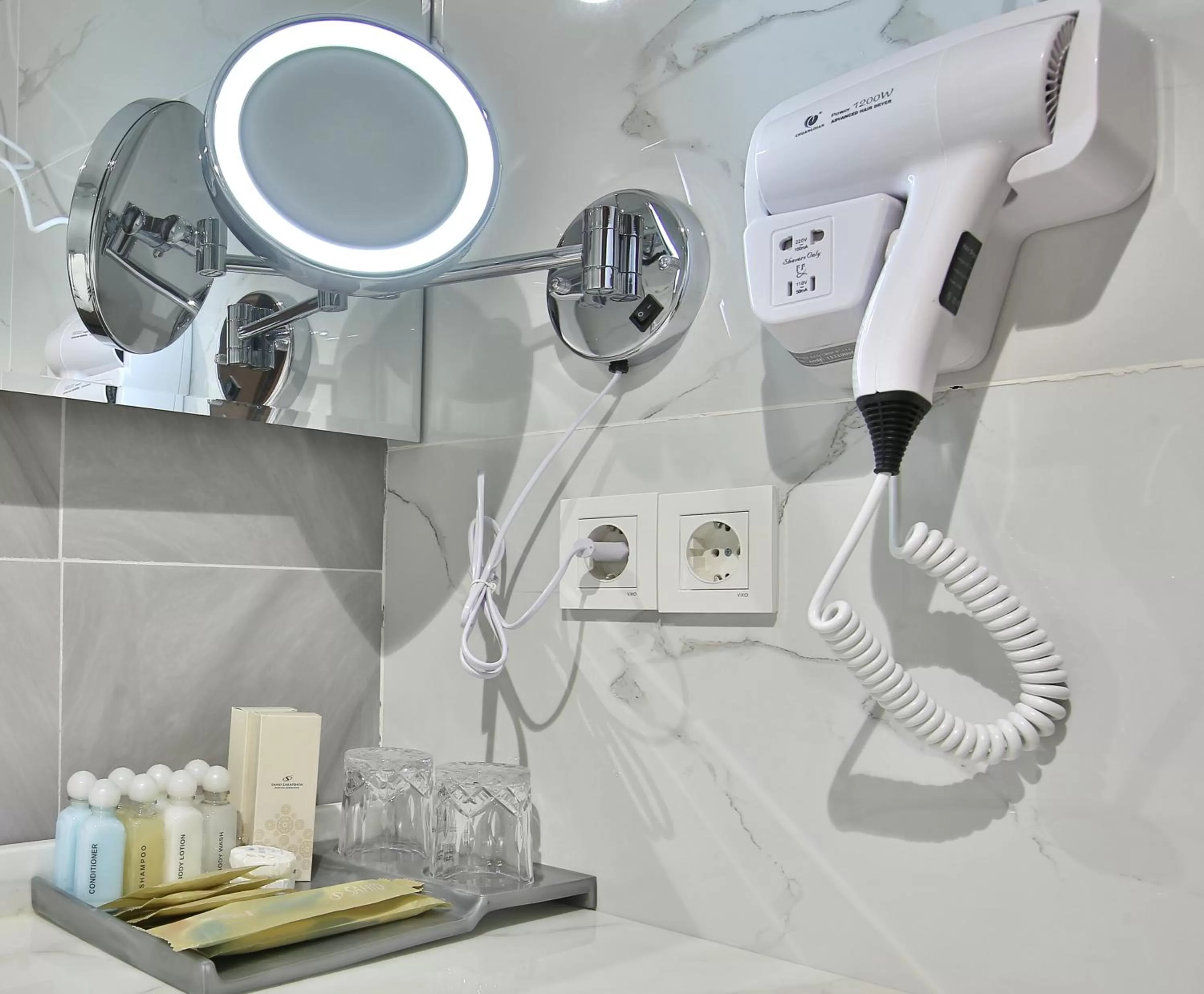 Shower, Bathroom in Sahid Zarafshon