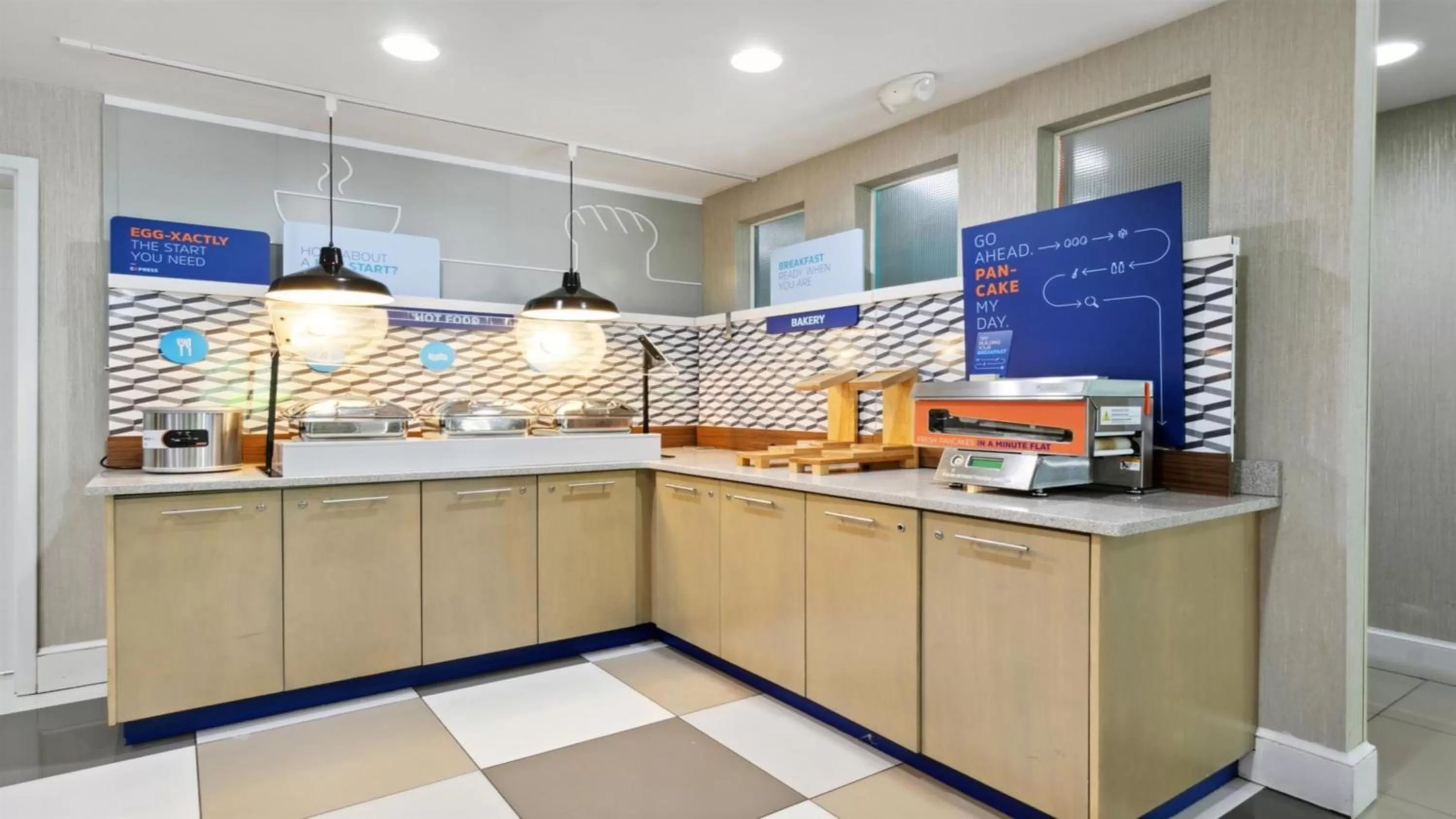 Breakfast in Holiday Inn Express Williamsburg North by IHG