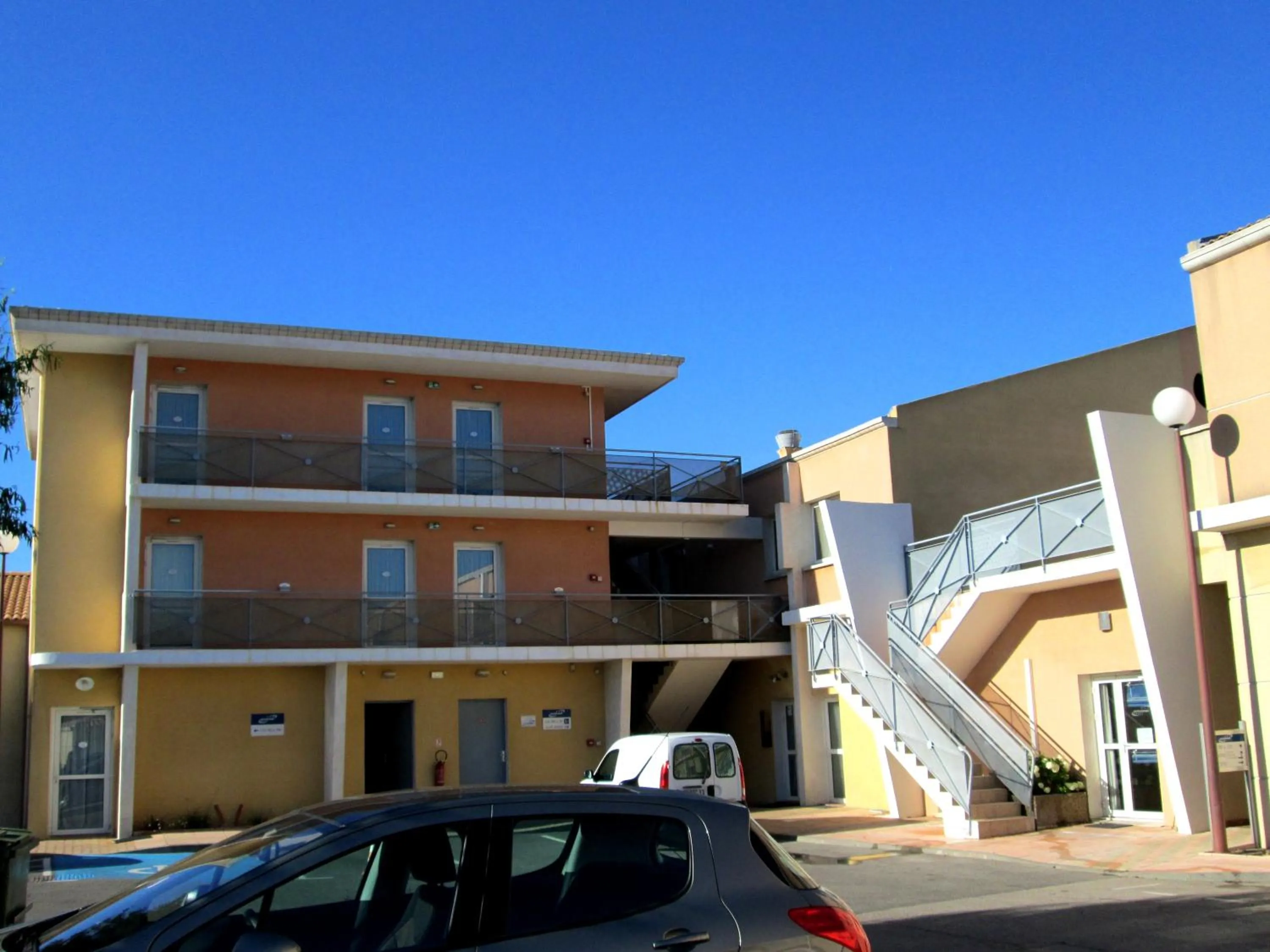 Property building in Hôtel Ariane