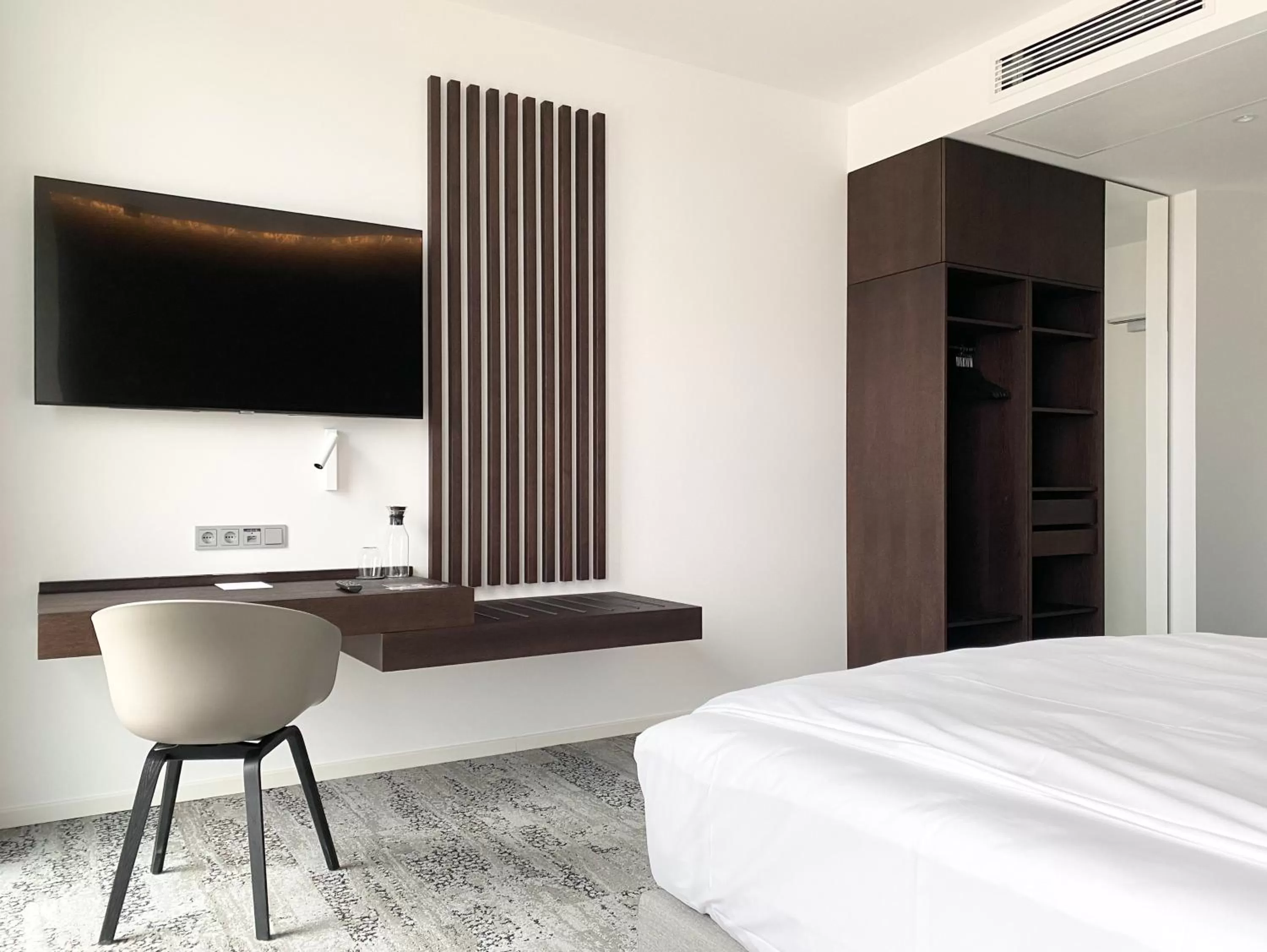 TV and multimedia, TV/Entertainment Center in Toploft The Aparthotel