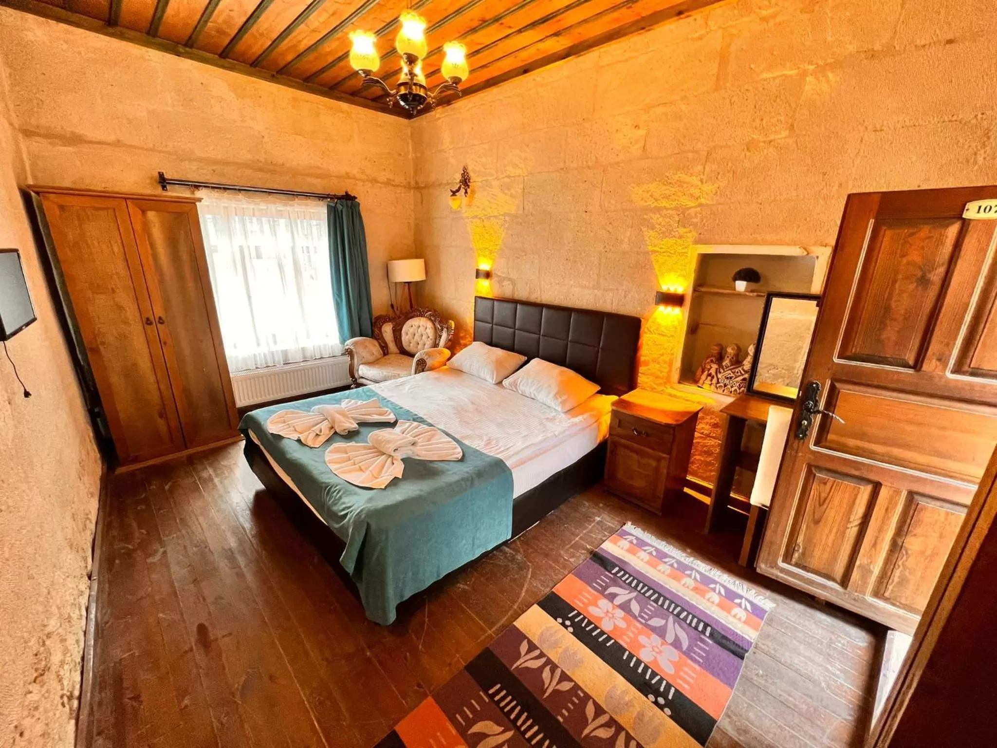 Photo of the whole room, Bed in 7 Oda Kapadokya Cave Hotel