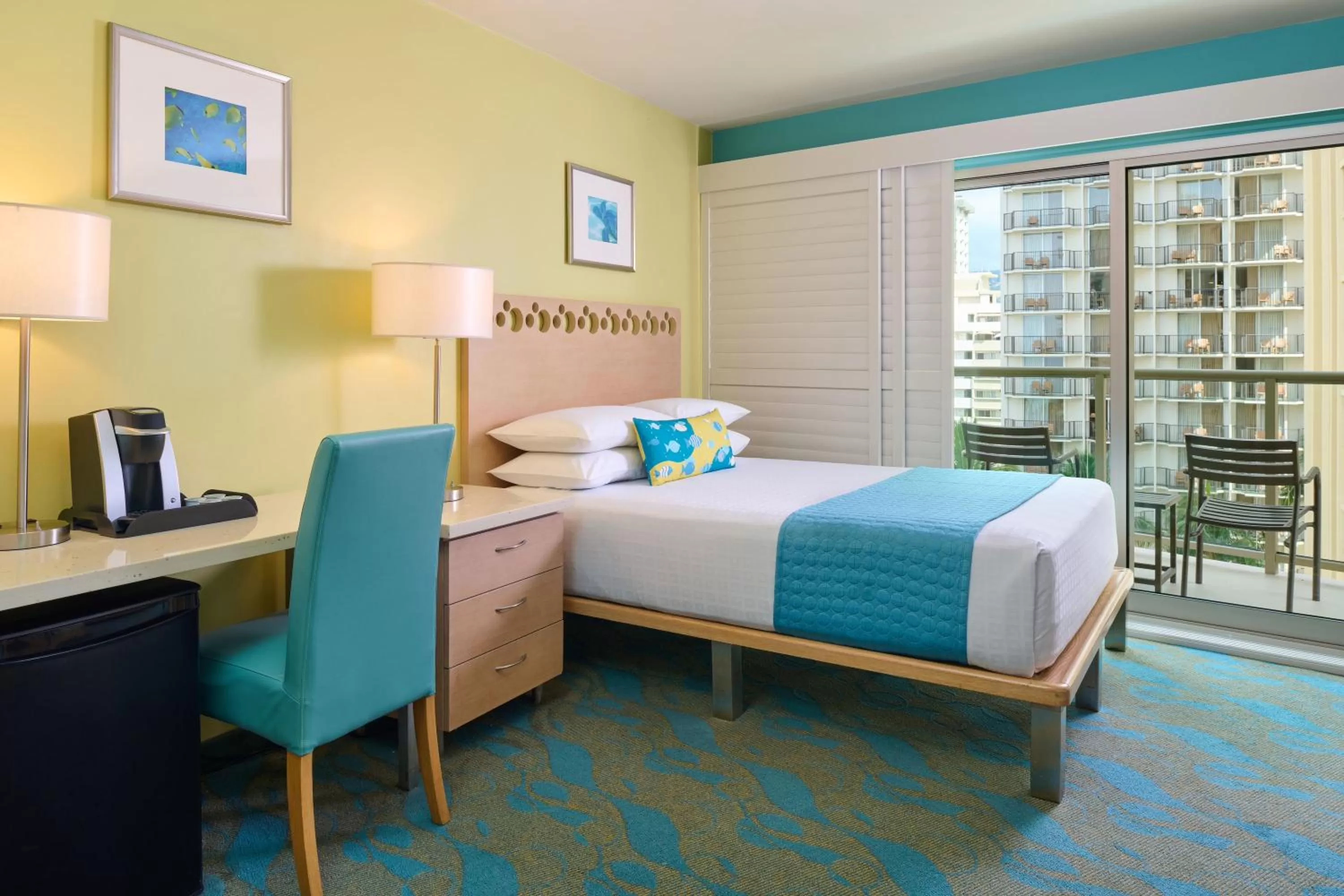 Bed in Waikiki Circle Hotel by Castle
