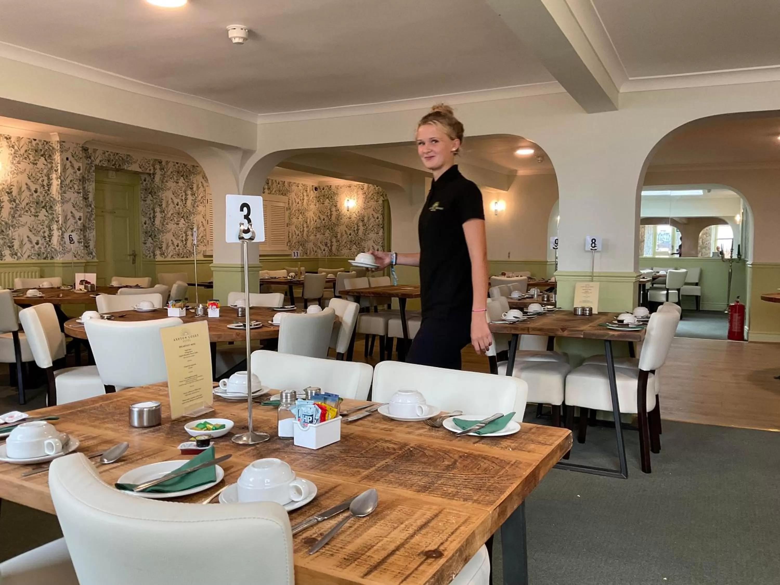 Restaurant/places to eat in Ashton Court Hotel