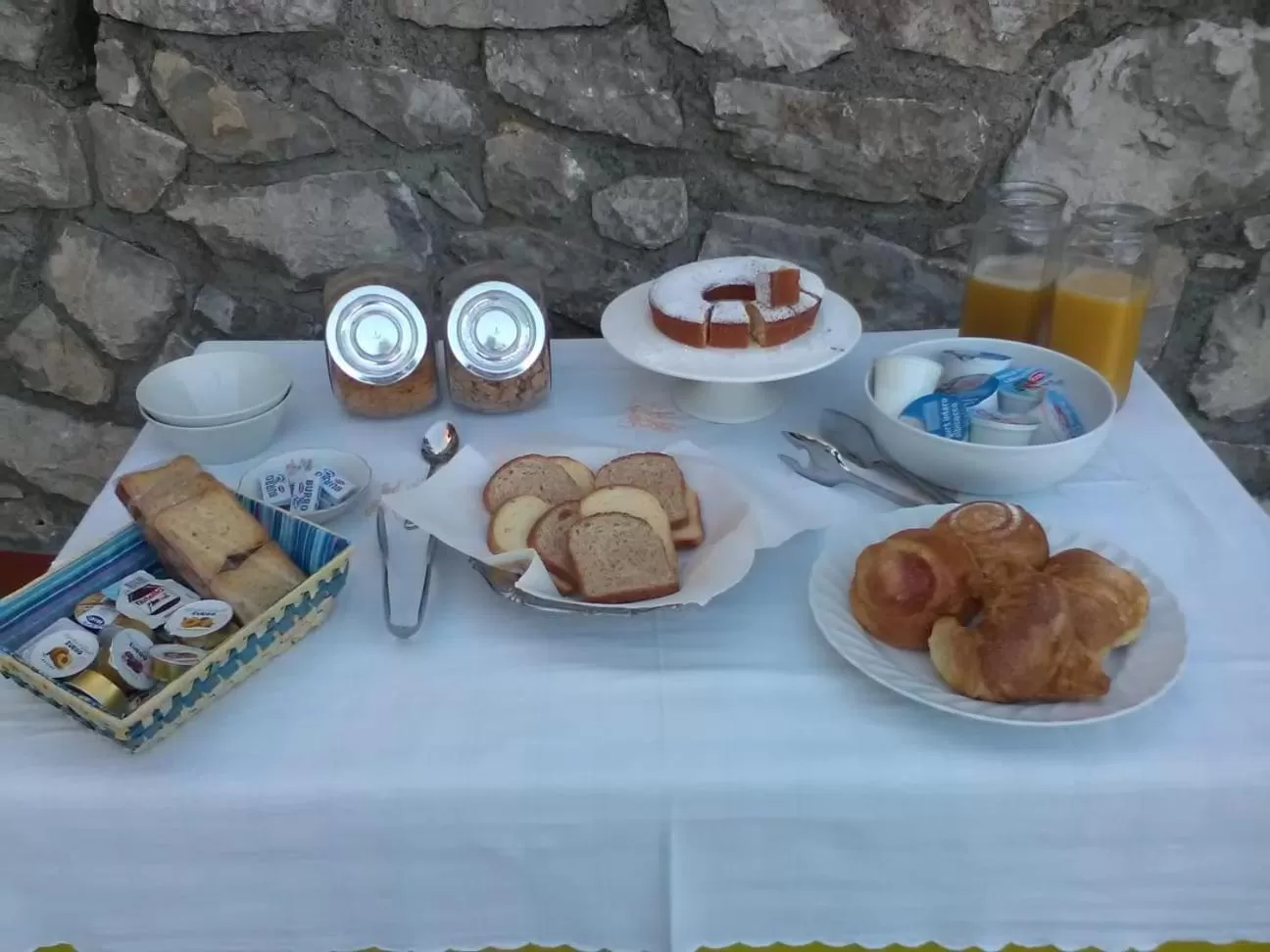 Breakfast in The View House