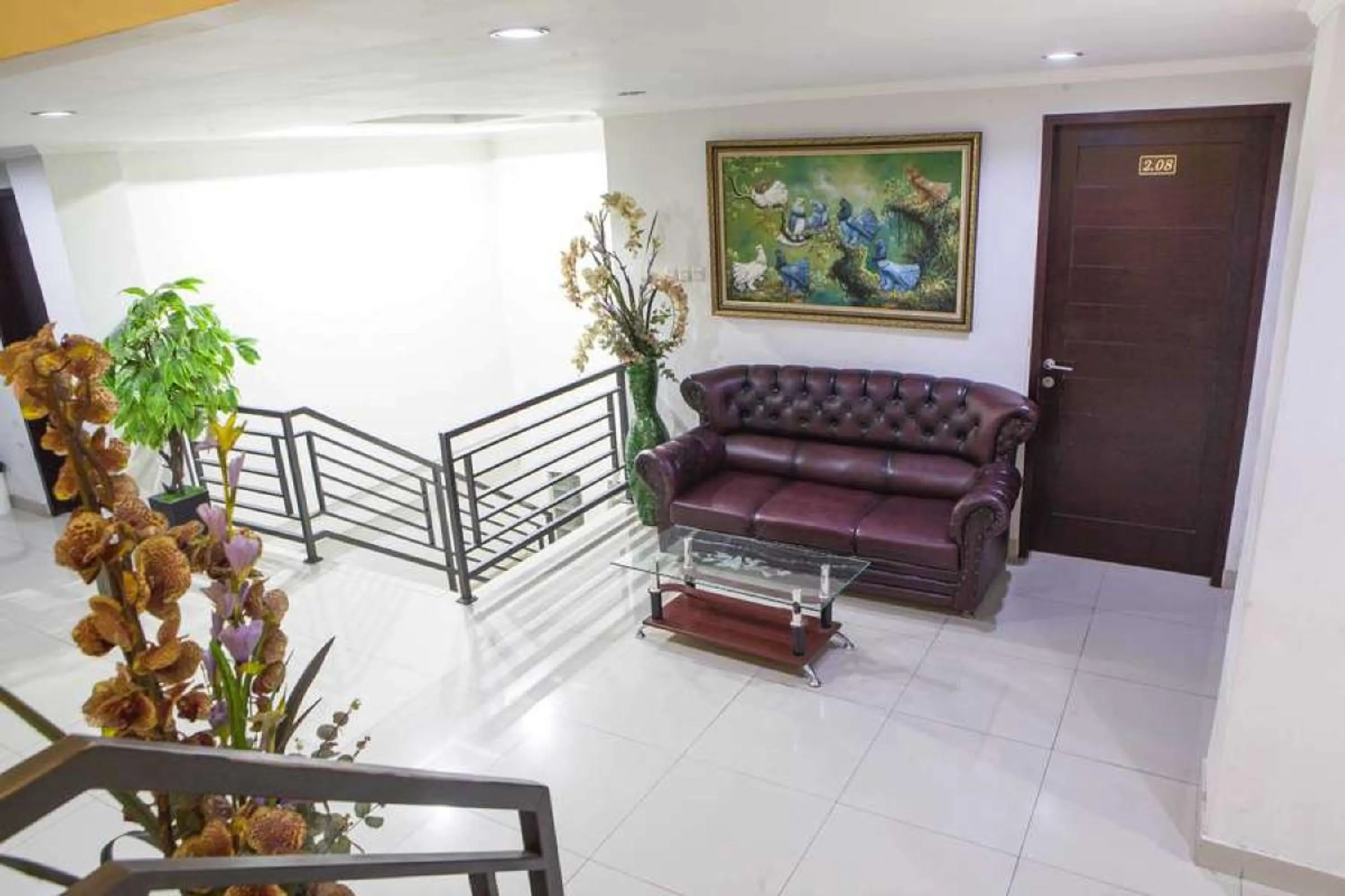 Seating area in RedDoorz near Gedung Sate 2