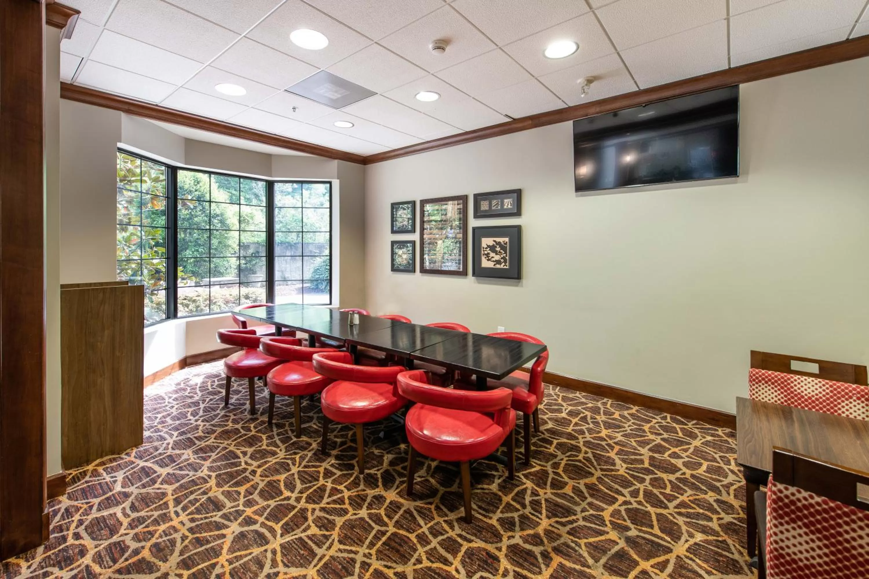Meeting/conference room in Staybridge Suites Columbia by IHG